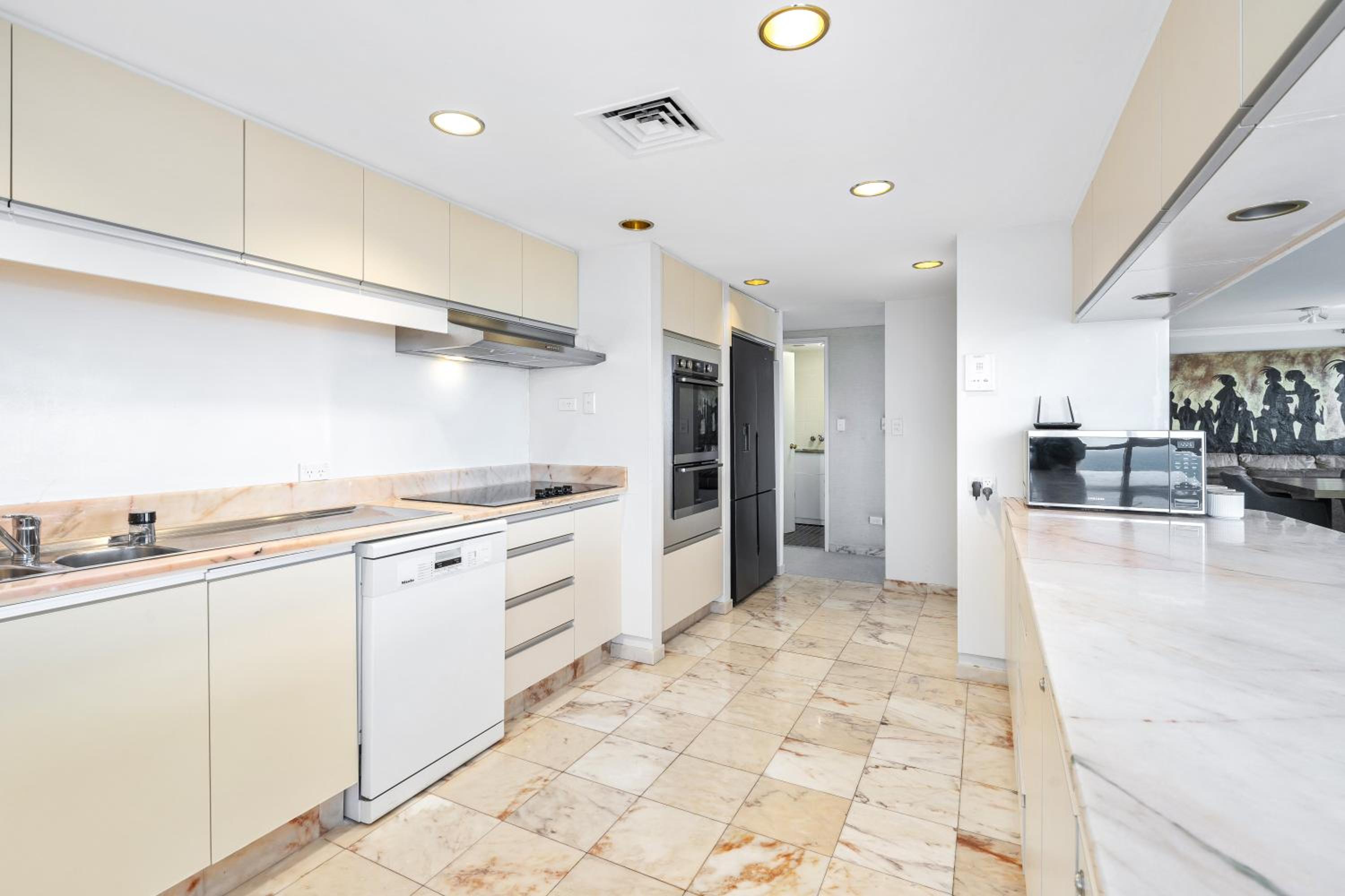 Zenith Apartments - Q Stay