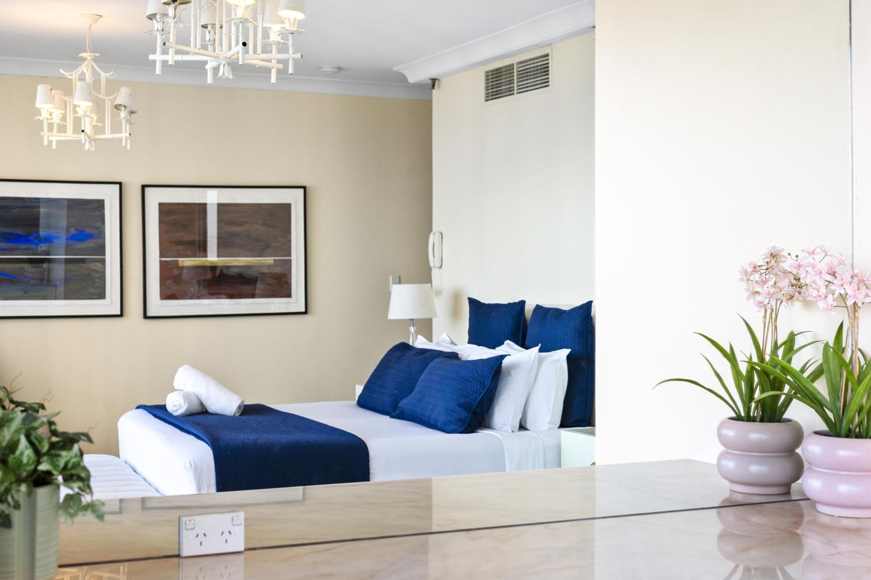 Zenith Apartments - Q Stay