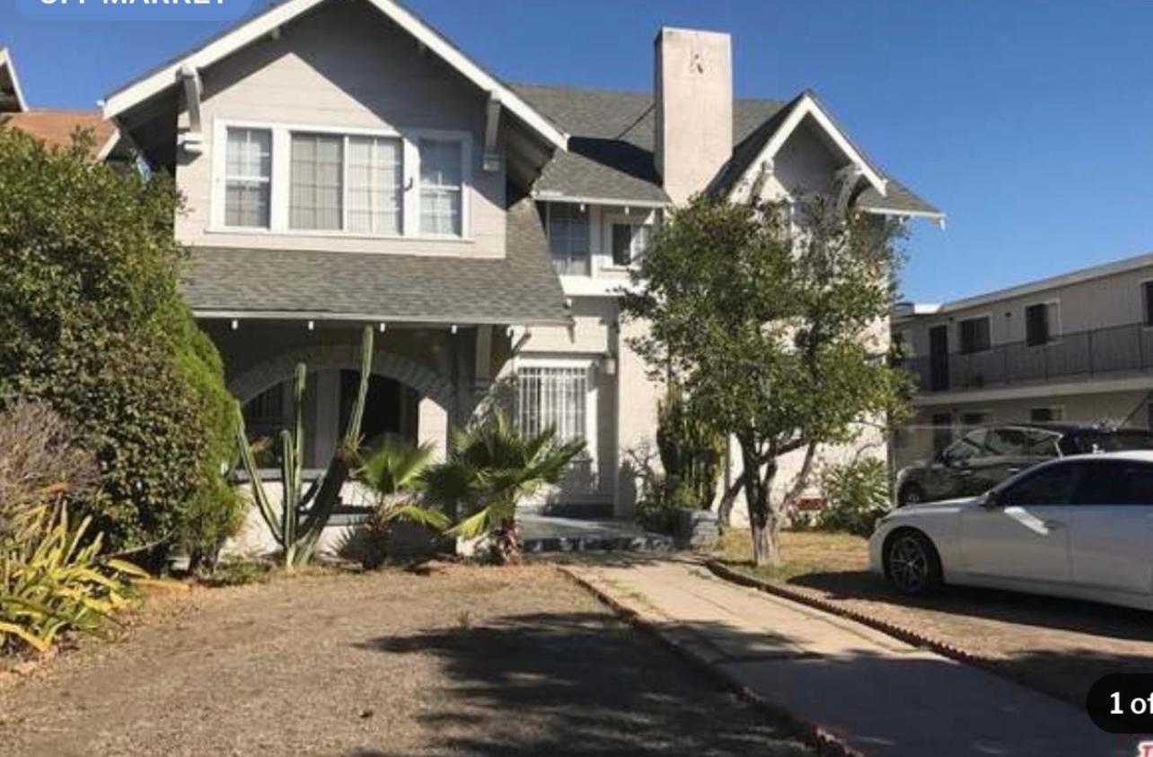 Spacious Chic 5 Bedroom Perfect for Large Group With parking