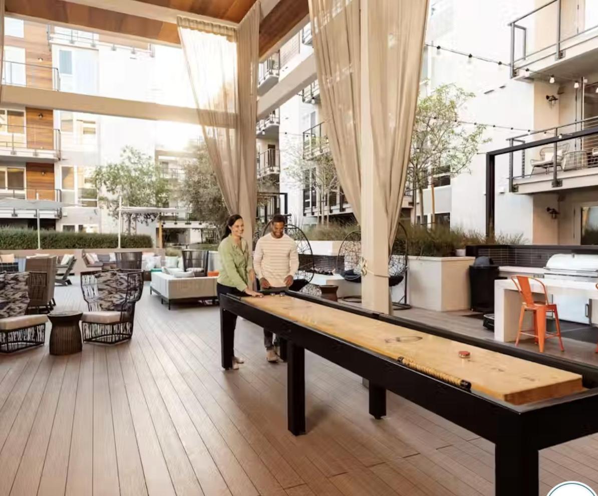 Marina Del Rey Apartment with All Amenties!