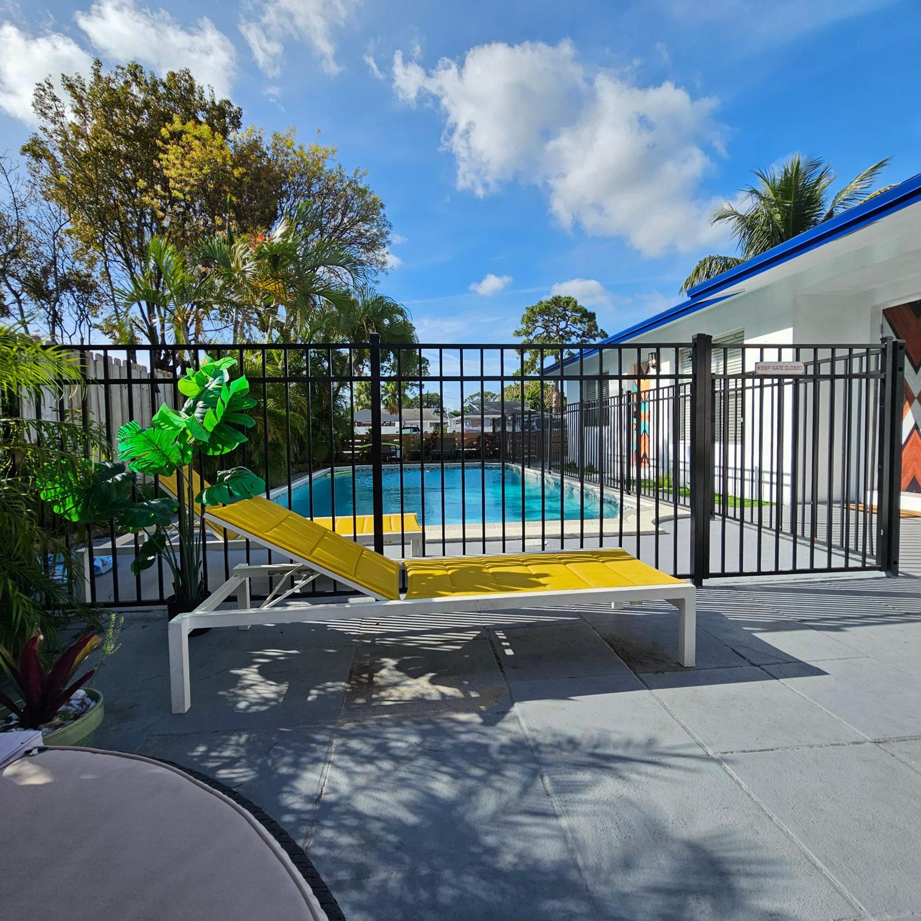 Private Home, KING Room- Pool & Patios - Near Beaches & Dining, photo 24