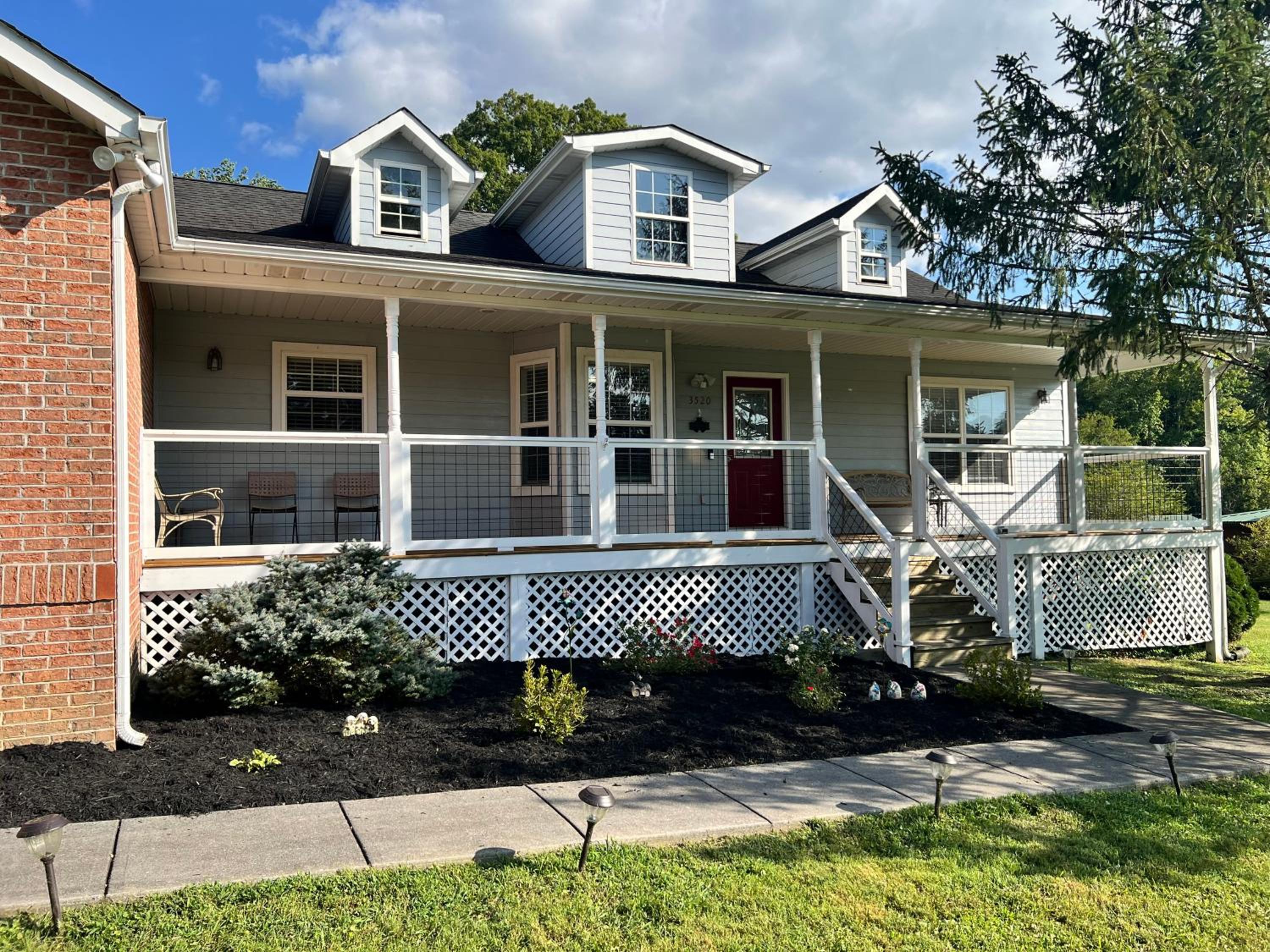 Bears Valley Inn -Peaceful, Pet Friendly Family Getaway, EZ Roads, Less than 15 min to Attractions, with Game Room, Fire Pit & BBQ