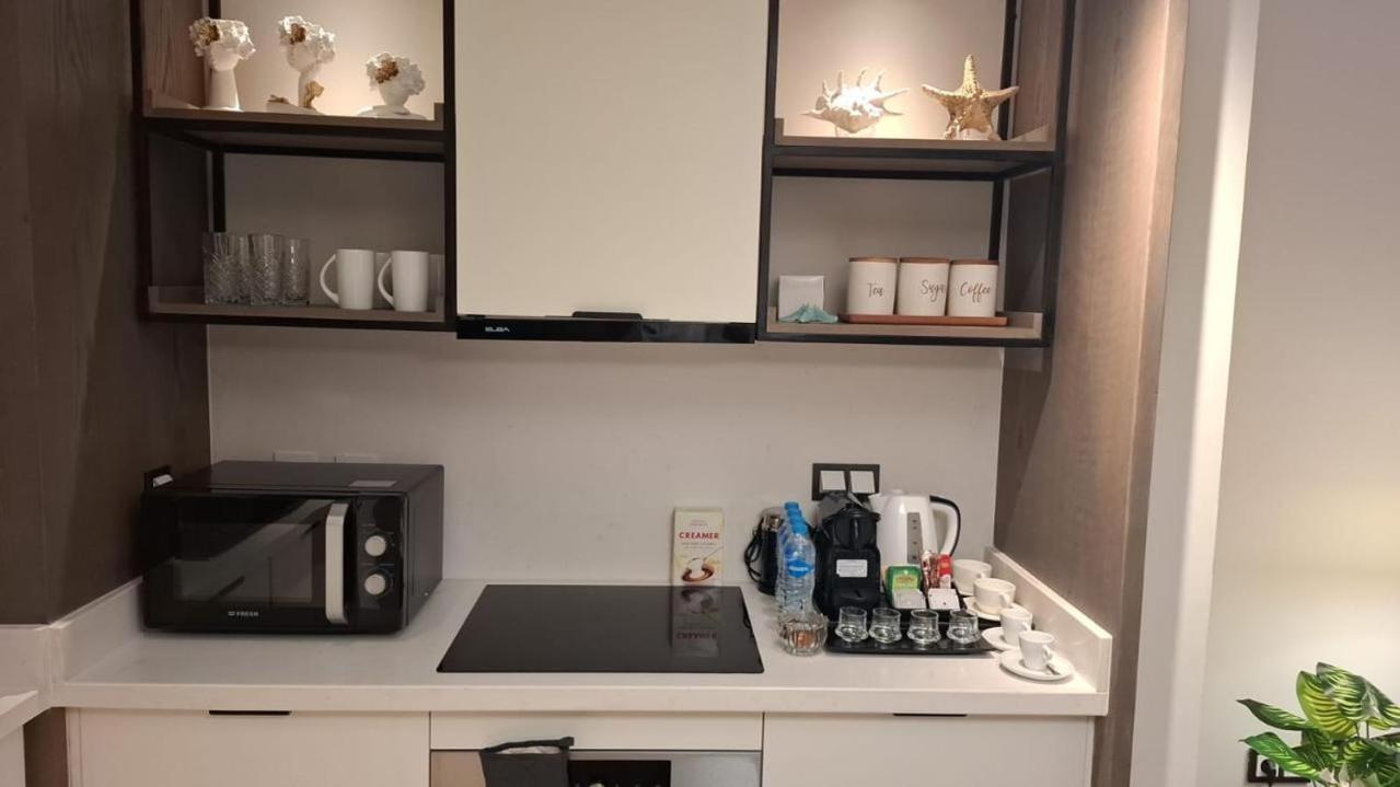 Address Beach Resort Marassi Serviced Apartment One Bedroom Suite, Partial Marina View