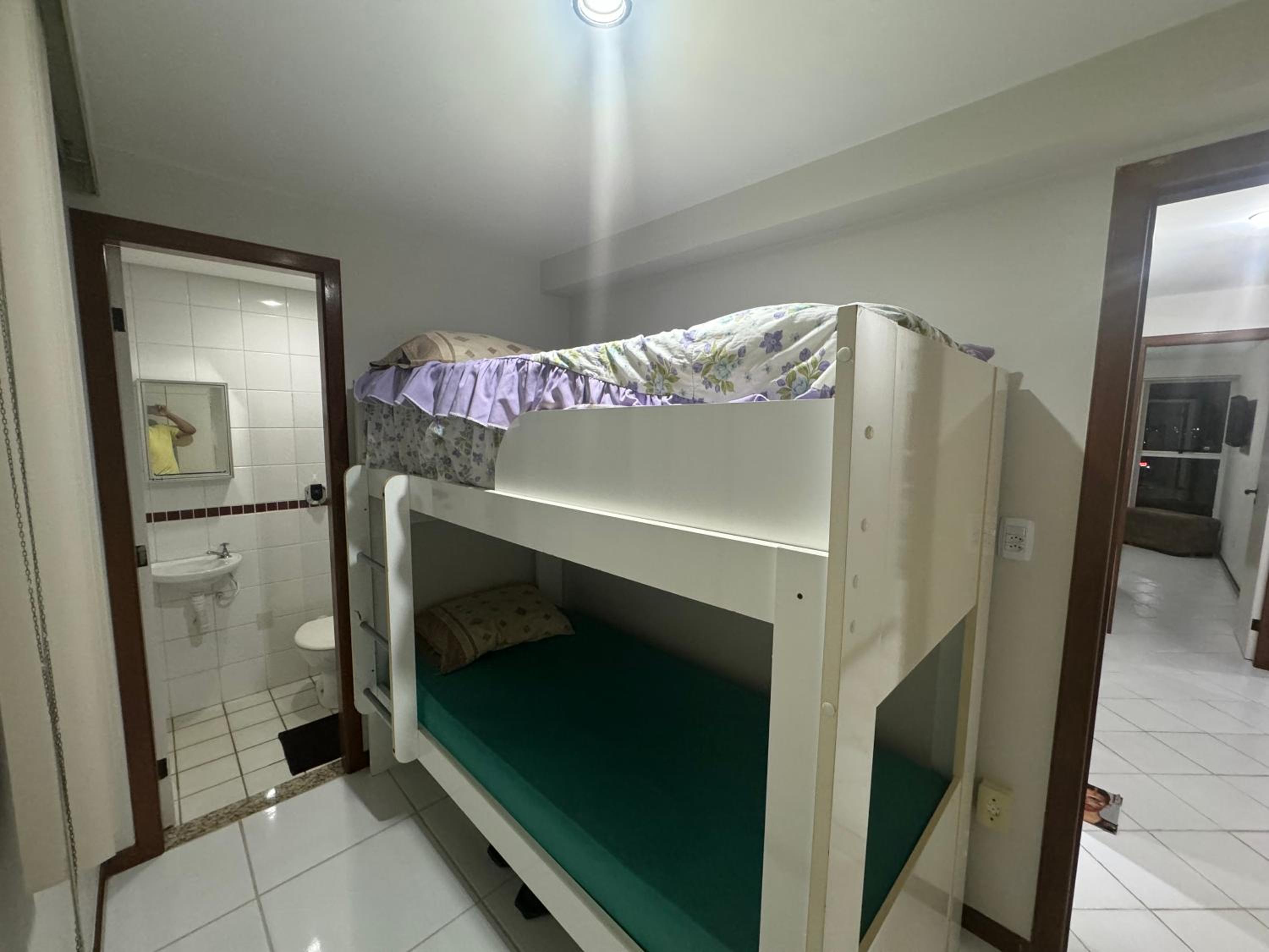 Centro de Guarapari 3 quartos, dois com Ar