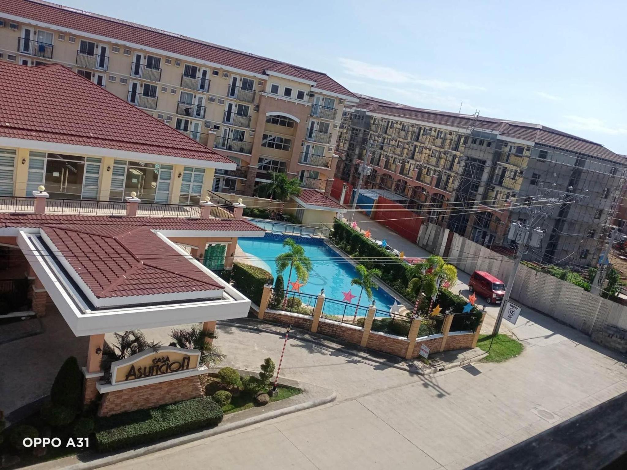 Arezzo Place Affordable 2BR Condo With Pool, Fast Wifi & Unli Netflix And Hot Shower - Near Davao Airport, Samal Barge, and SM Lanang