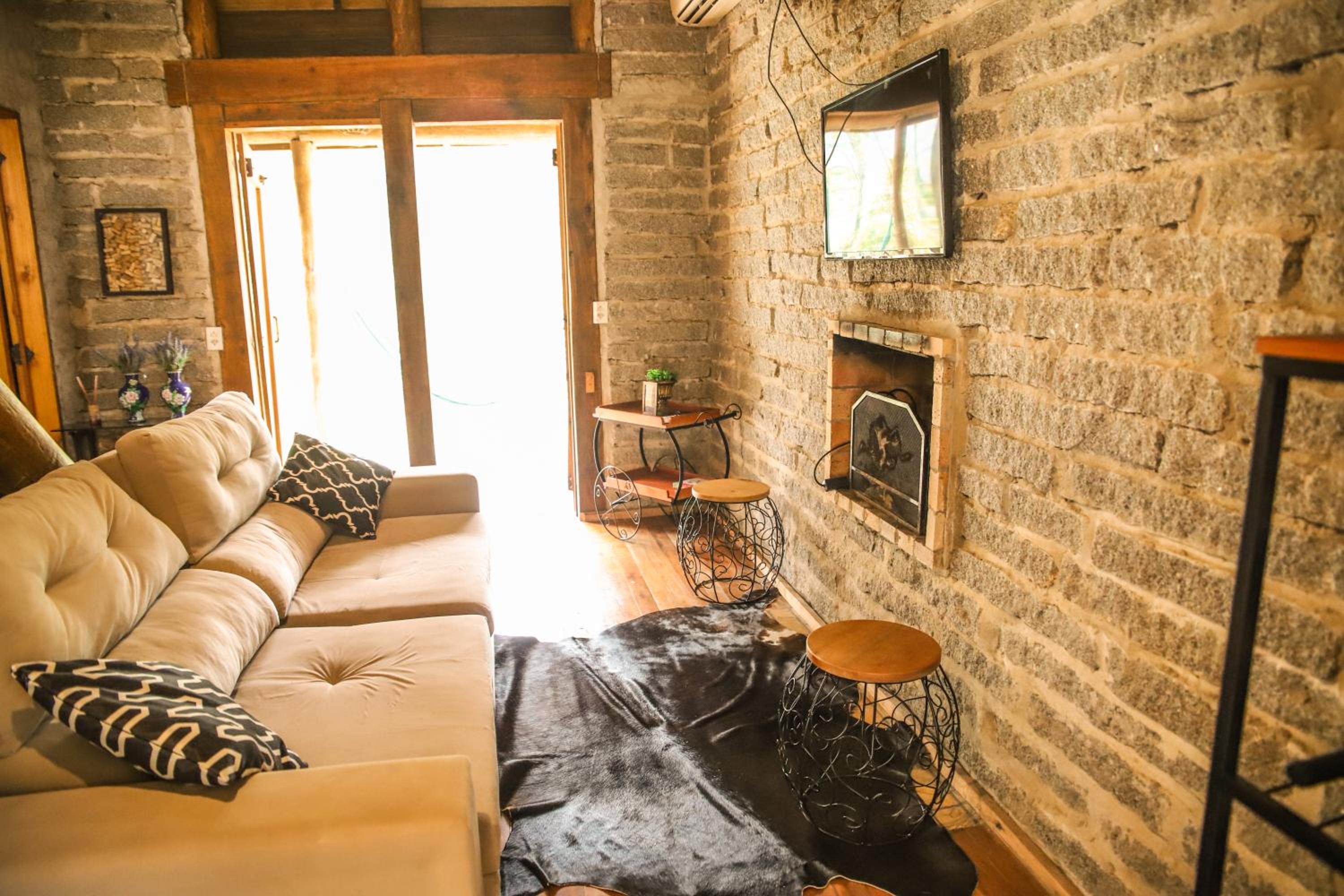 Chalé Casa de Pedra, Vivenda Serra Velha, Chalés de Montanha