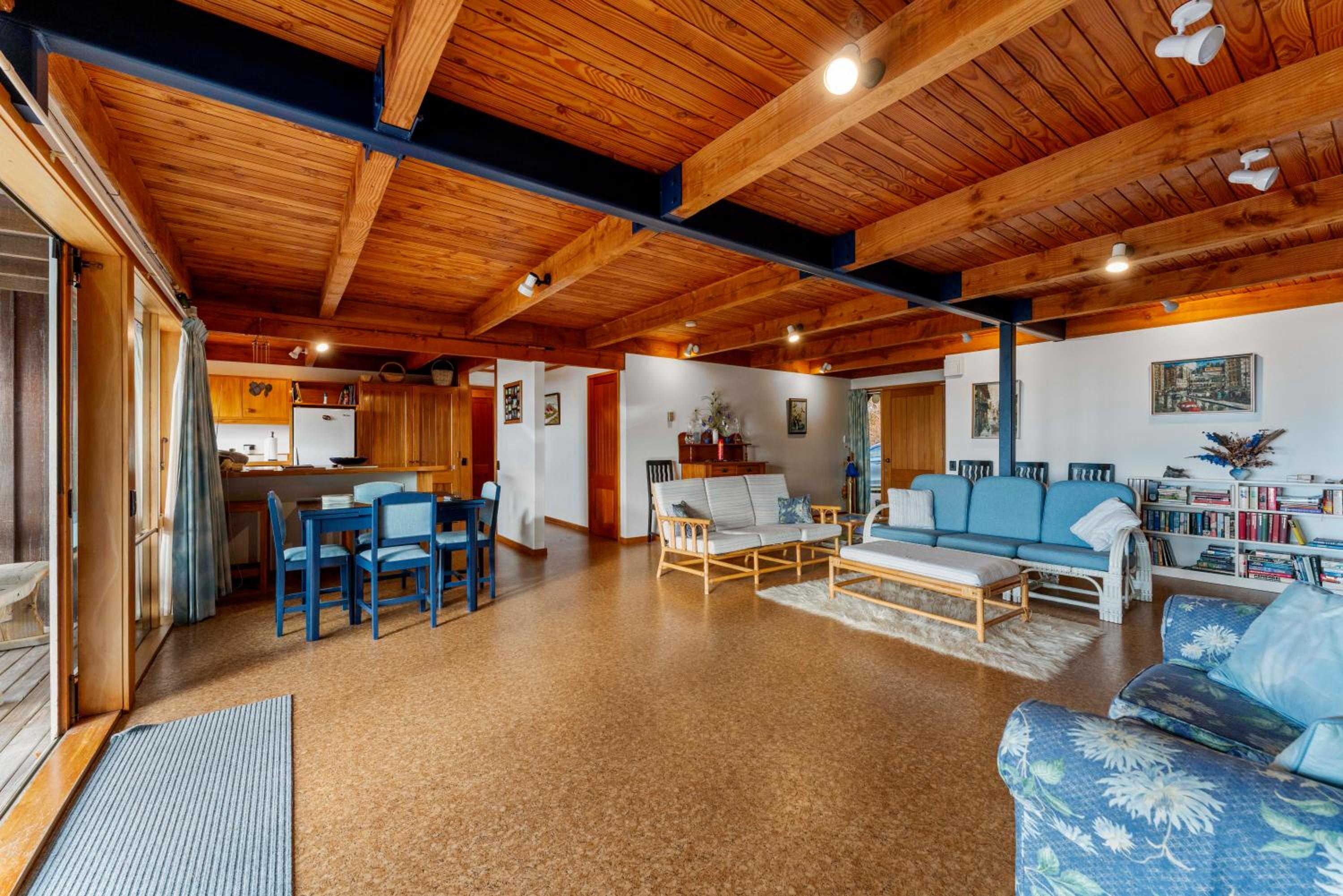 Lakefront Retreat - Lake Taupo Holiday Home view 5