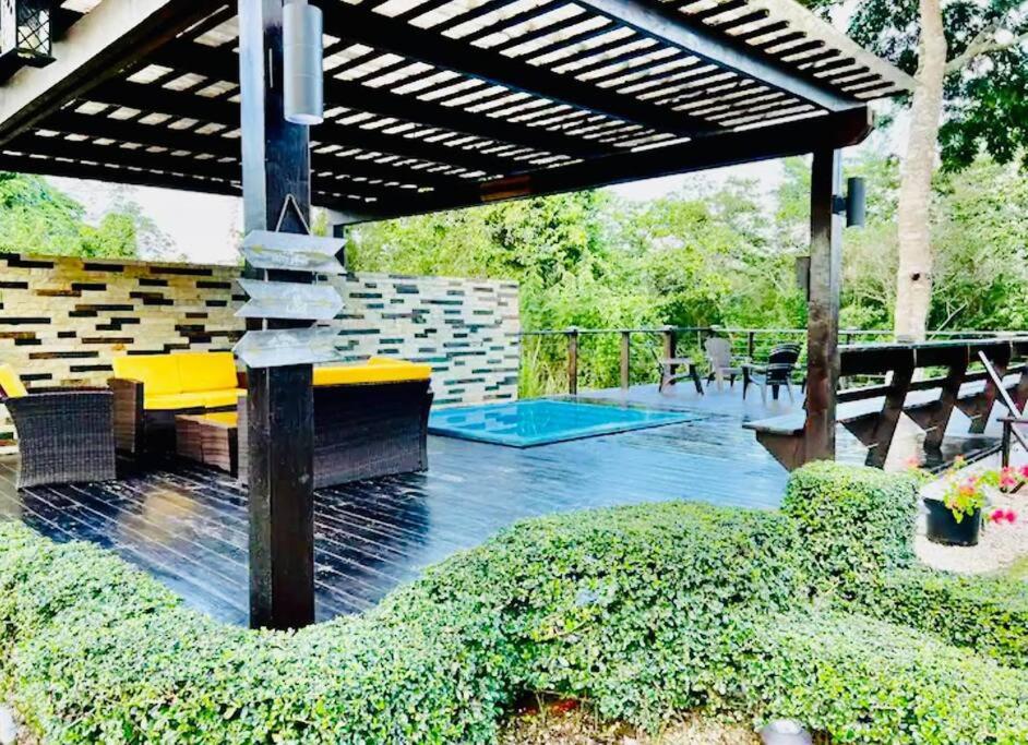 Río Privado Villa Jarabacoa con Picuzzi