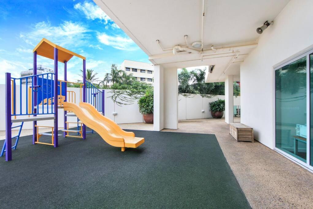 Skytower Wonder Ocean View Balcony - Pool - Office