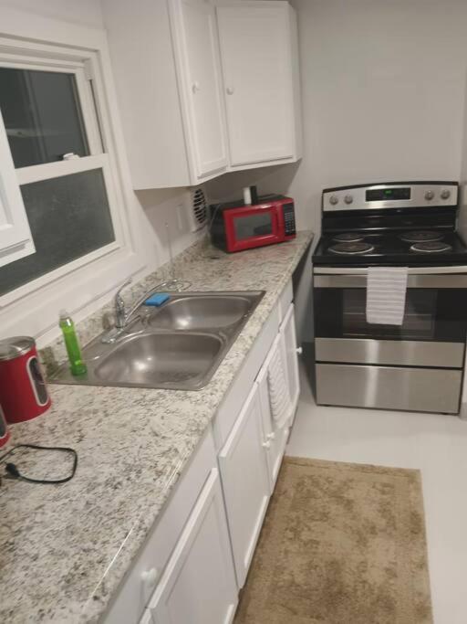 Stunning 2 bedroom and 2 bath mobile home view 3