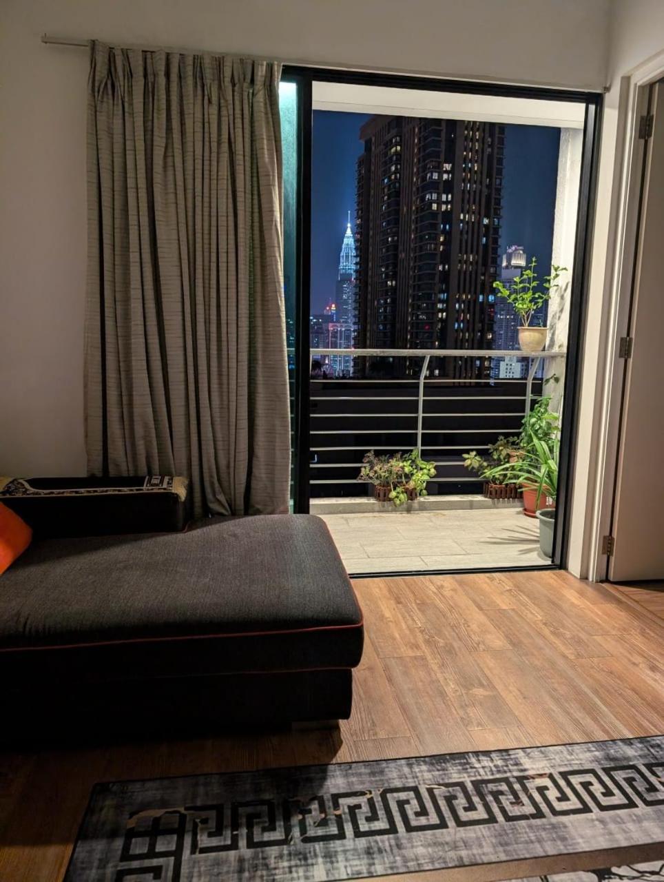 private Cozy Family Apartment in the Heart of Kuala Lumpur , Bukit Bintang