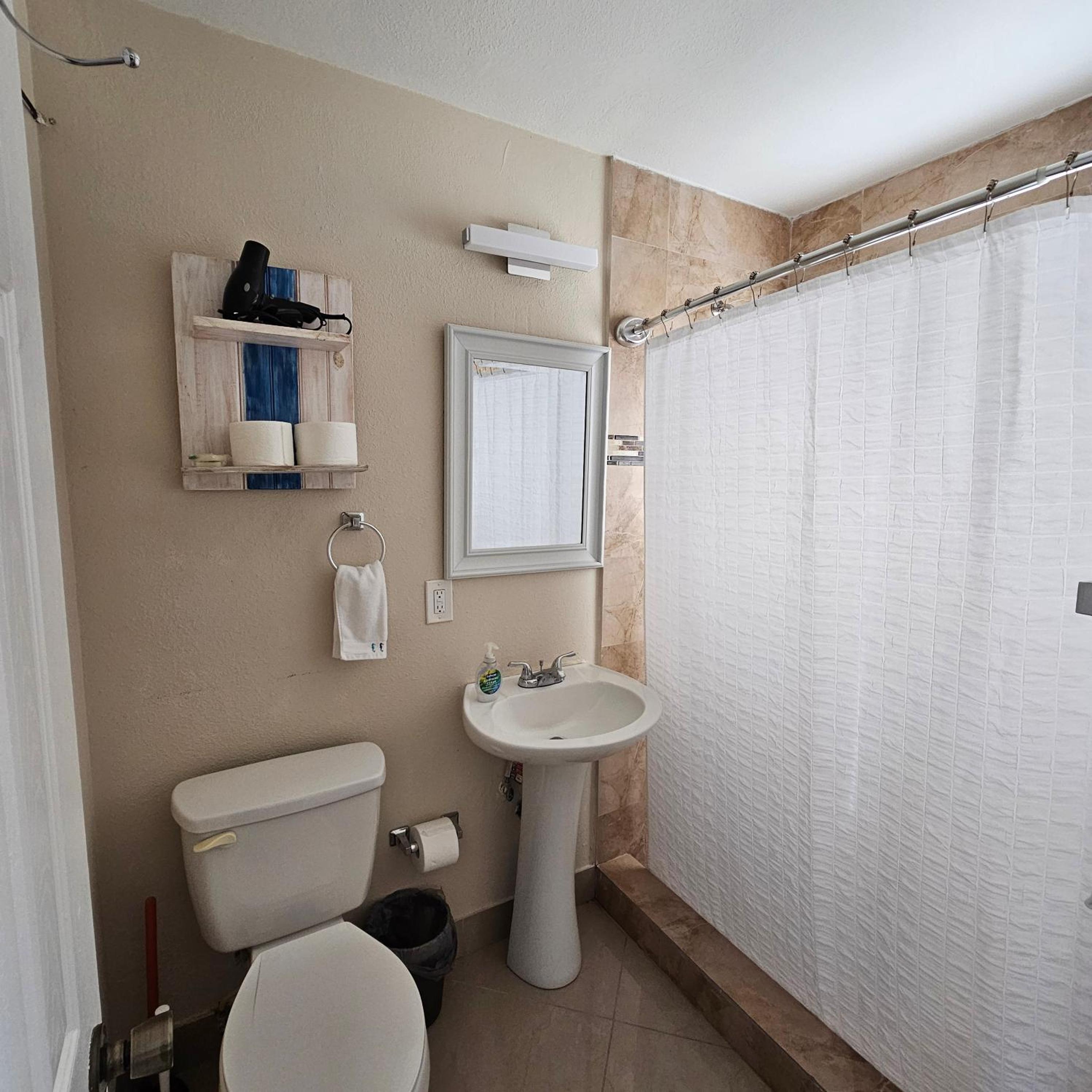 Private Home, KING Room- Pool & Patios - Near Beaches & Dining, photo 100