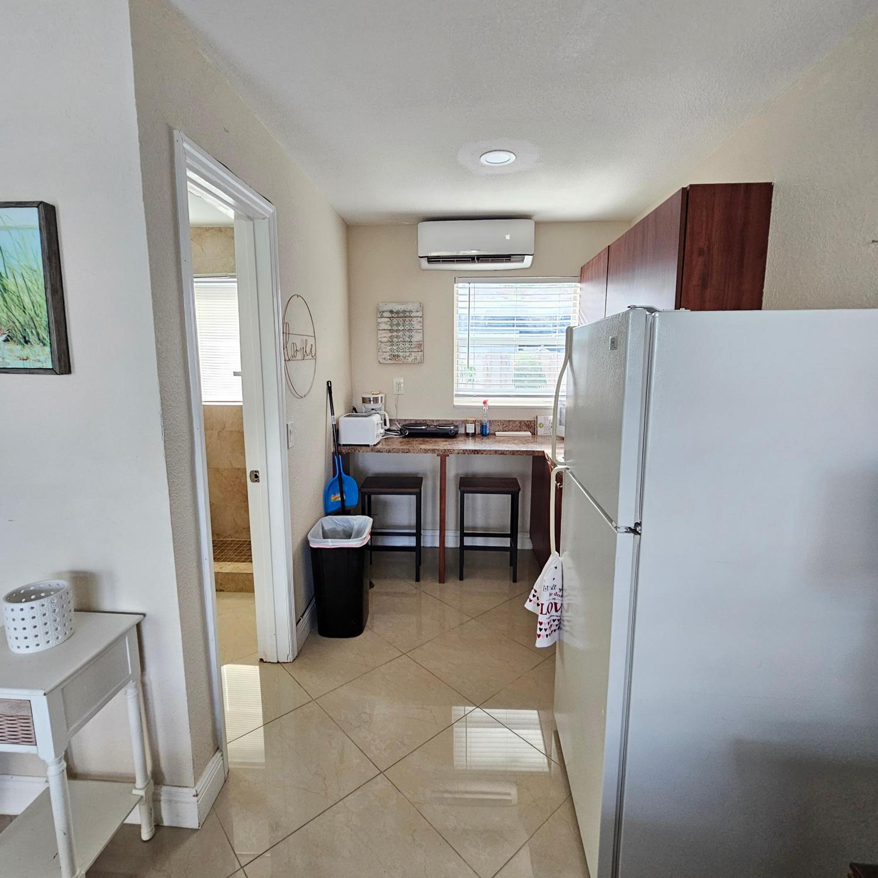 Private Home, KING Room- Pool & Patios - Near Beaches & Dining, photo 55