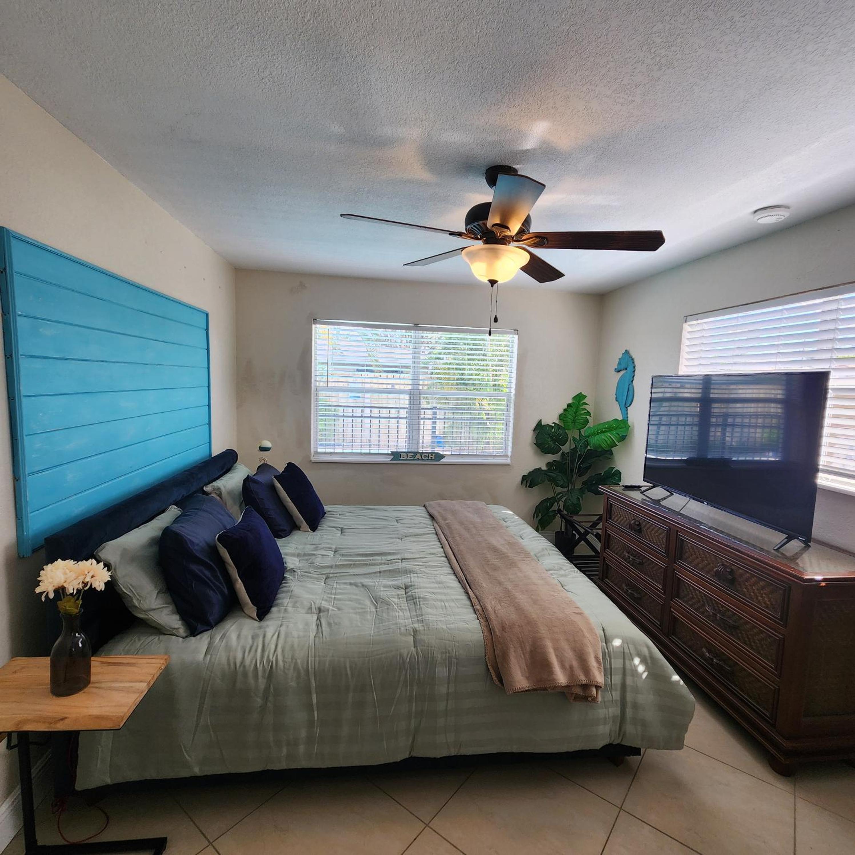 Private Home, KING Room- Pool & Patios - Near Beaches & Dining, photo 47