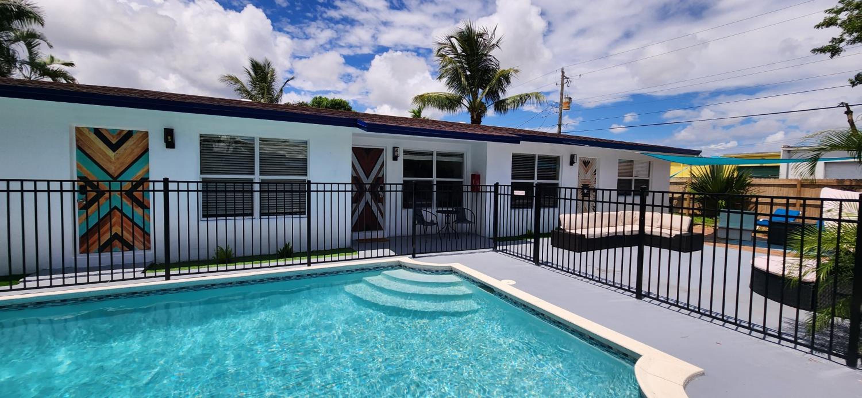 Private Home, KING Room- Pool & Patios - Near Beaches & Dining, photo 54