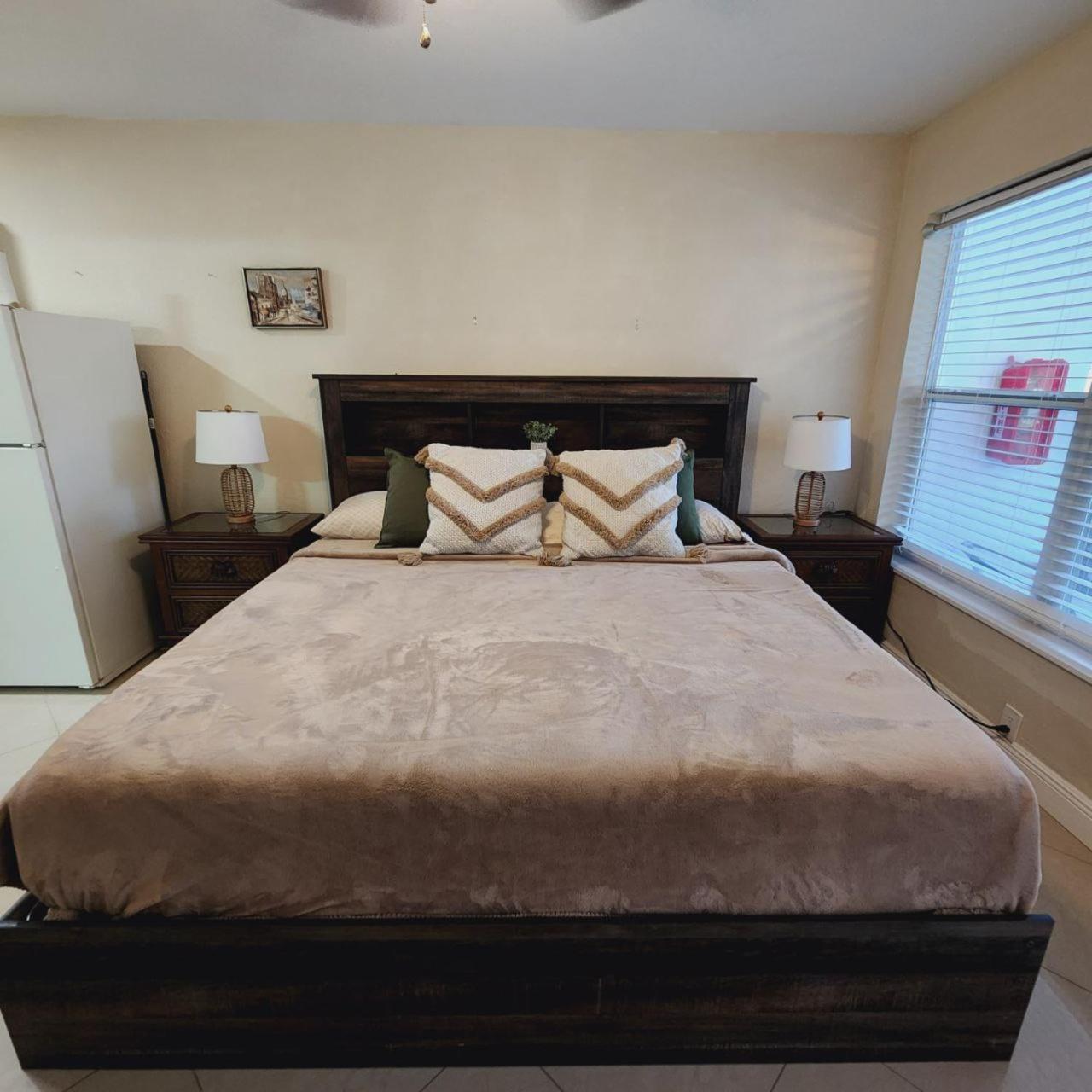Private Home, KING Room- Pool & Patios - Near Beaches & Dining, photo 90