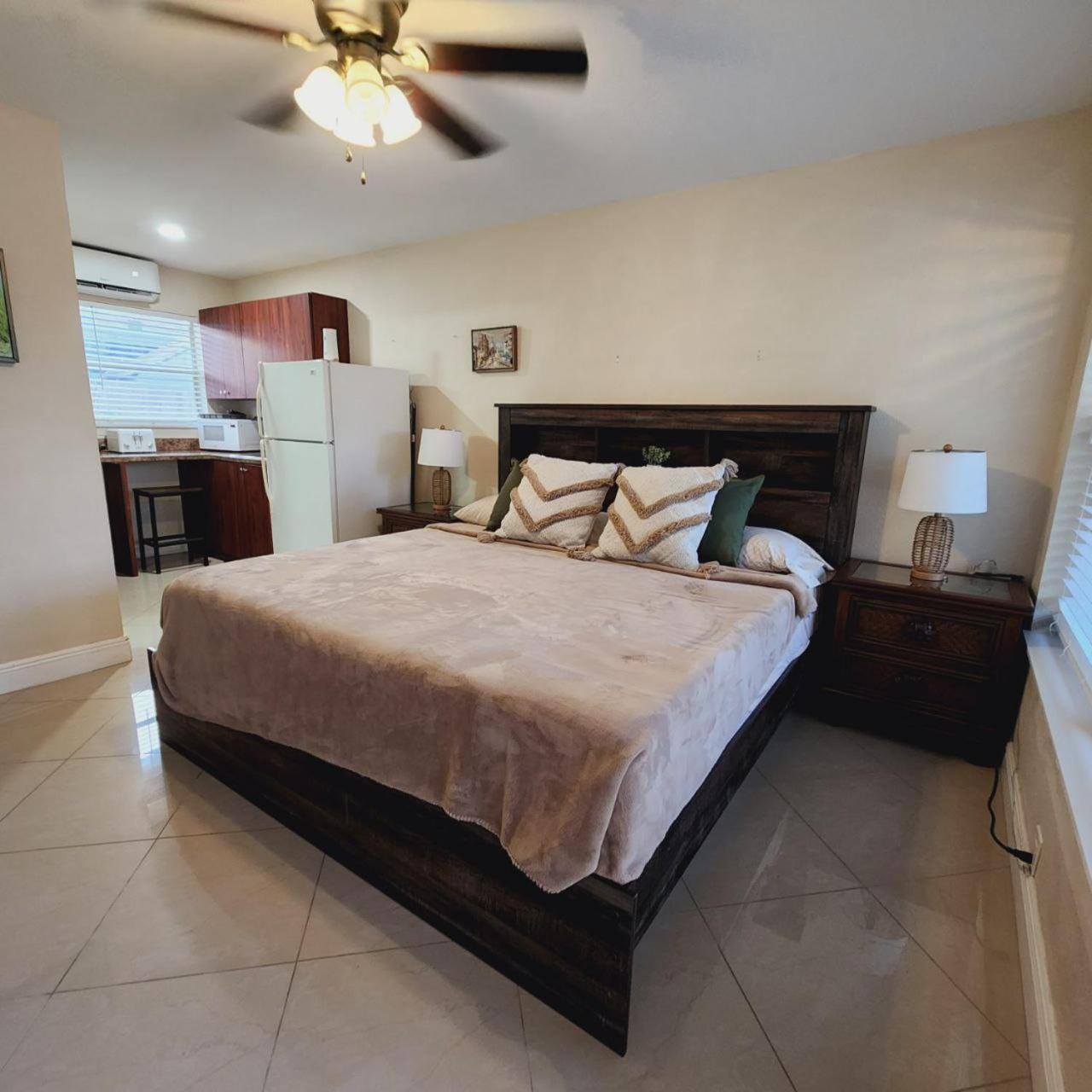 Private Home, KING Room- Pool & Patios - Near Beaches & Dining