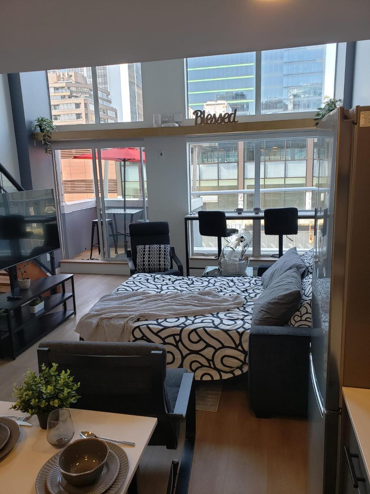 New York Style Loft in Downtown Vancouver-Ideal for World Cup 2026, Sleeps 4