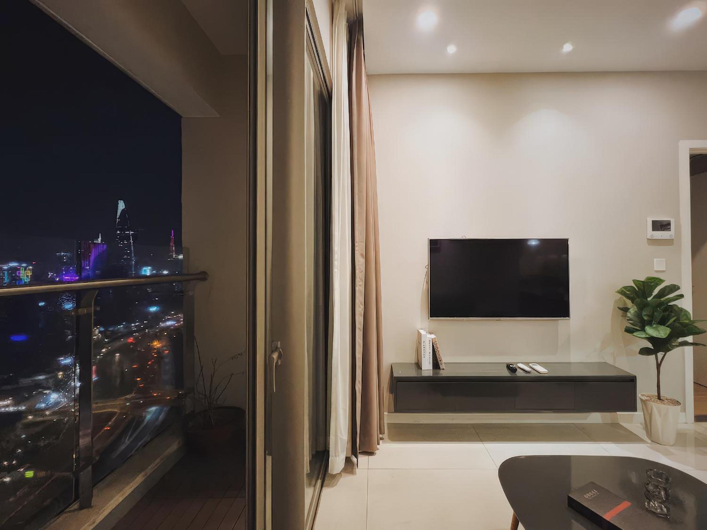 Brilliant view Millennium - Sky Pool & Gym & Netflix
