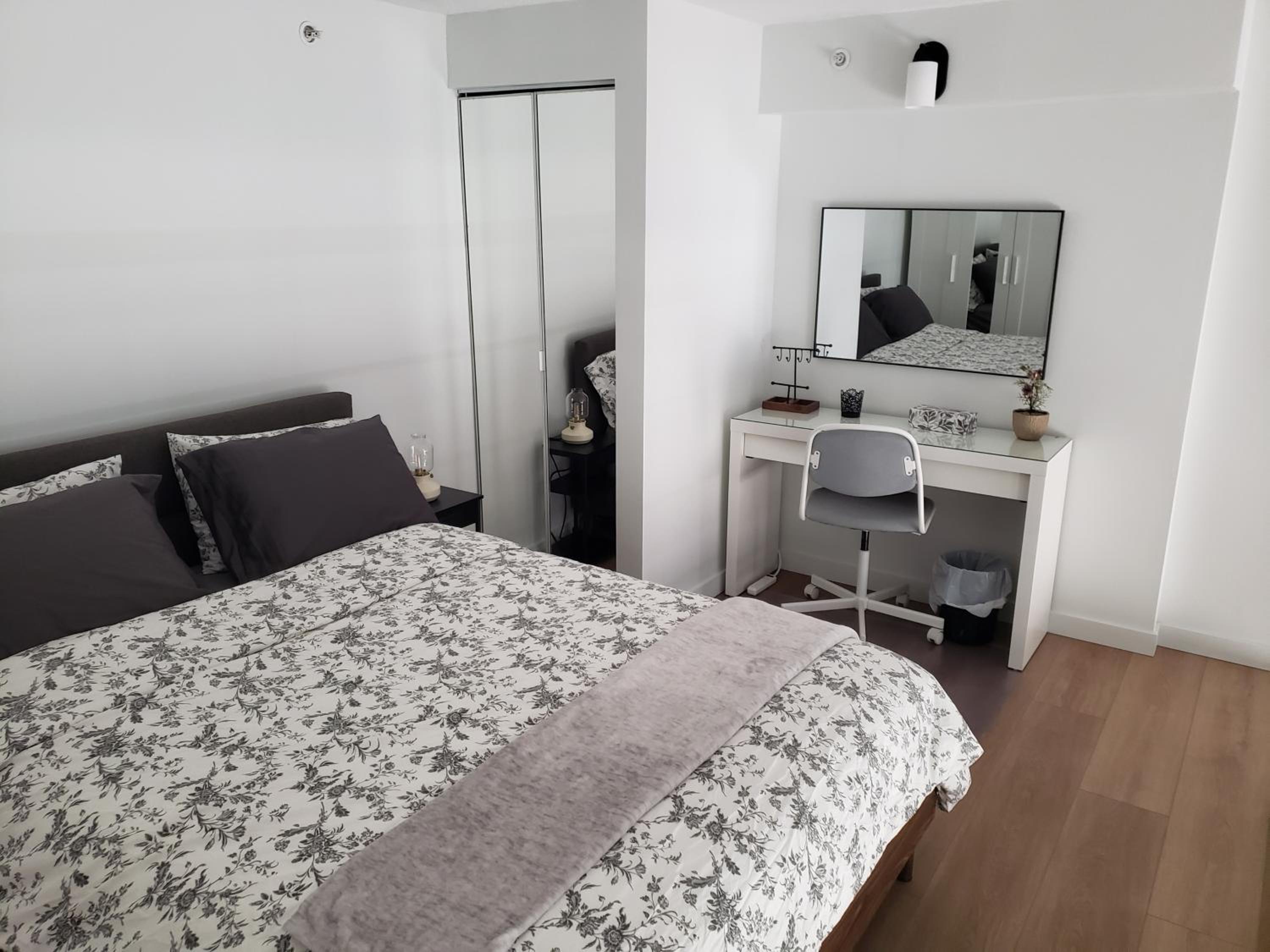 New York Style Loft in Downtown Vancouver-Ideal for World Cup 2026, Sleeps 4