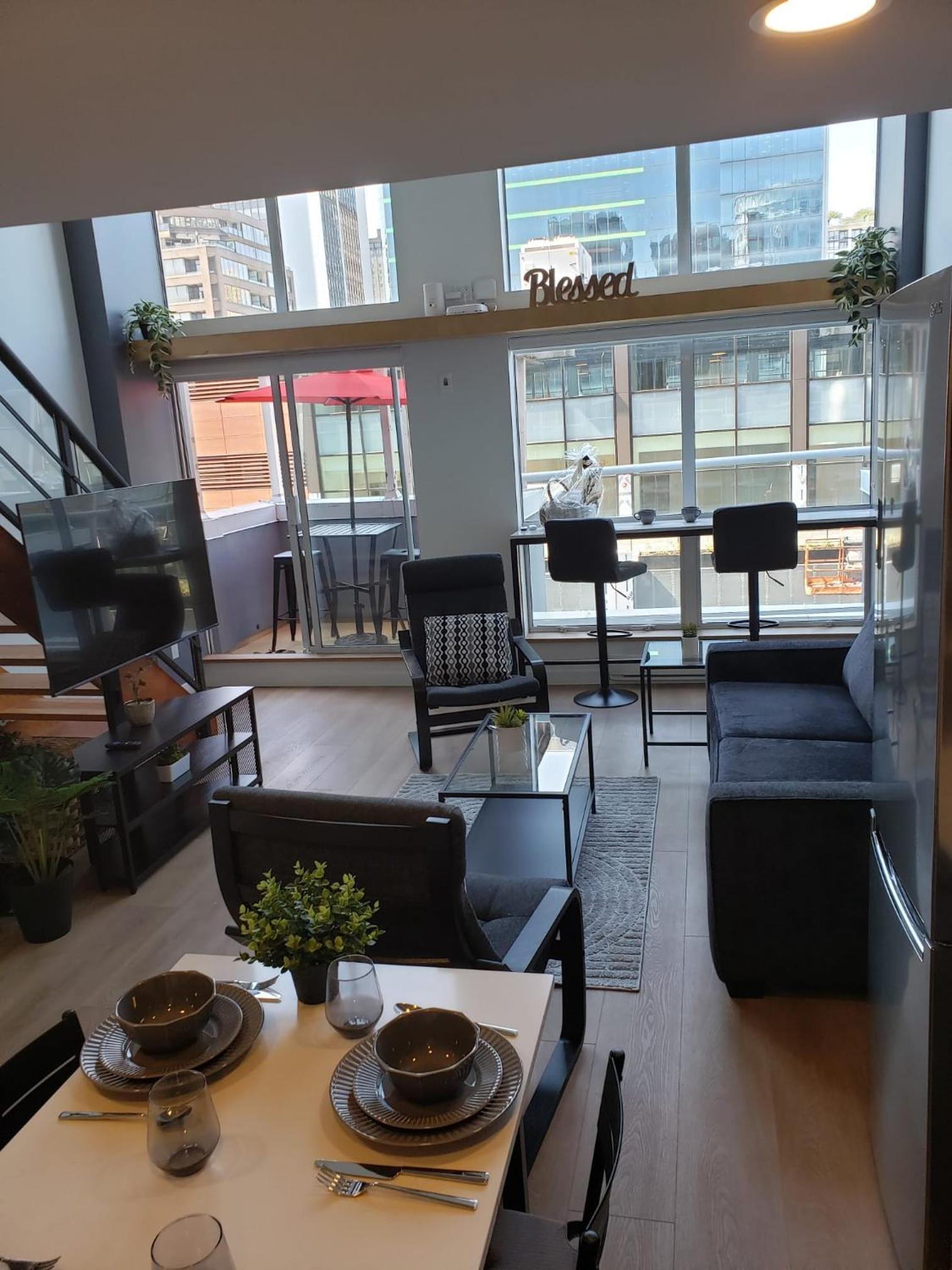 New York Style Loft in Downtown Vancouver-Ideal for World Cup 2026, Sleeps 4