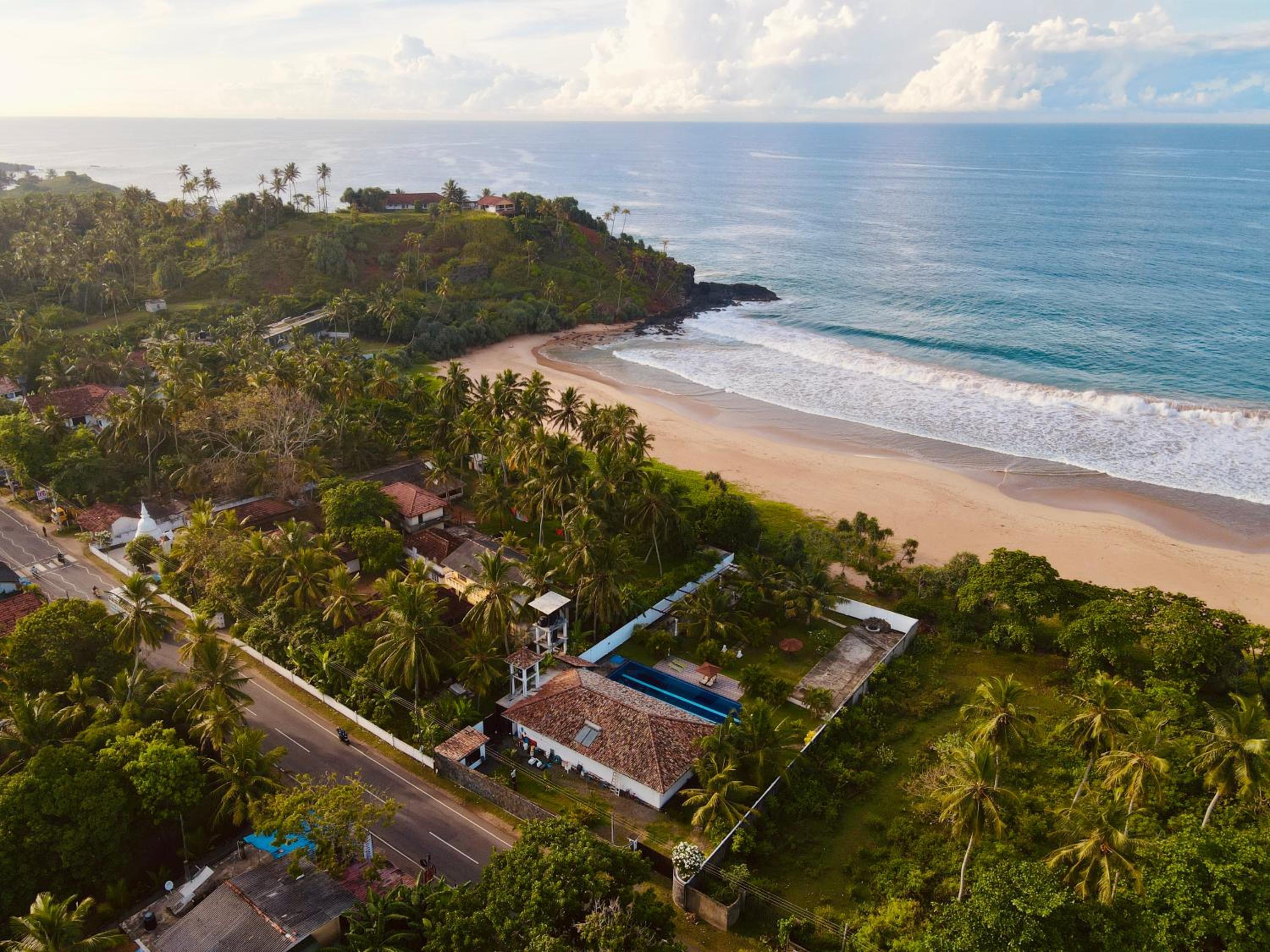 Amazing Talalla Villa