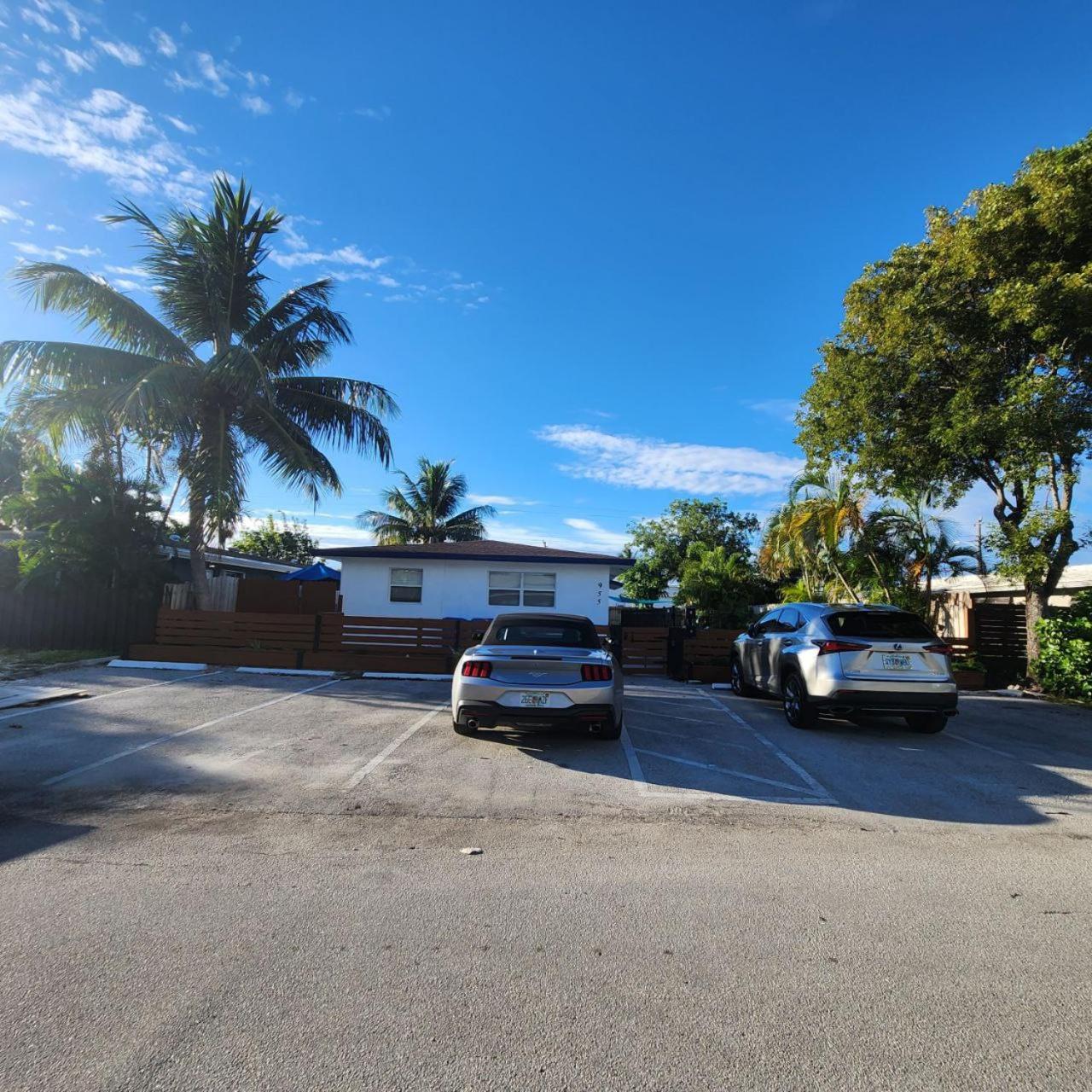 Private Home, KING Room- Pool & Patios - Near Beaches & Dining, photo 111