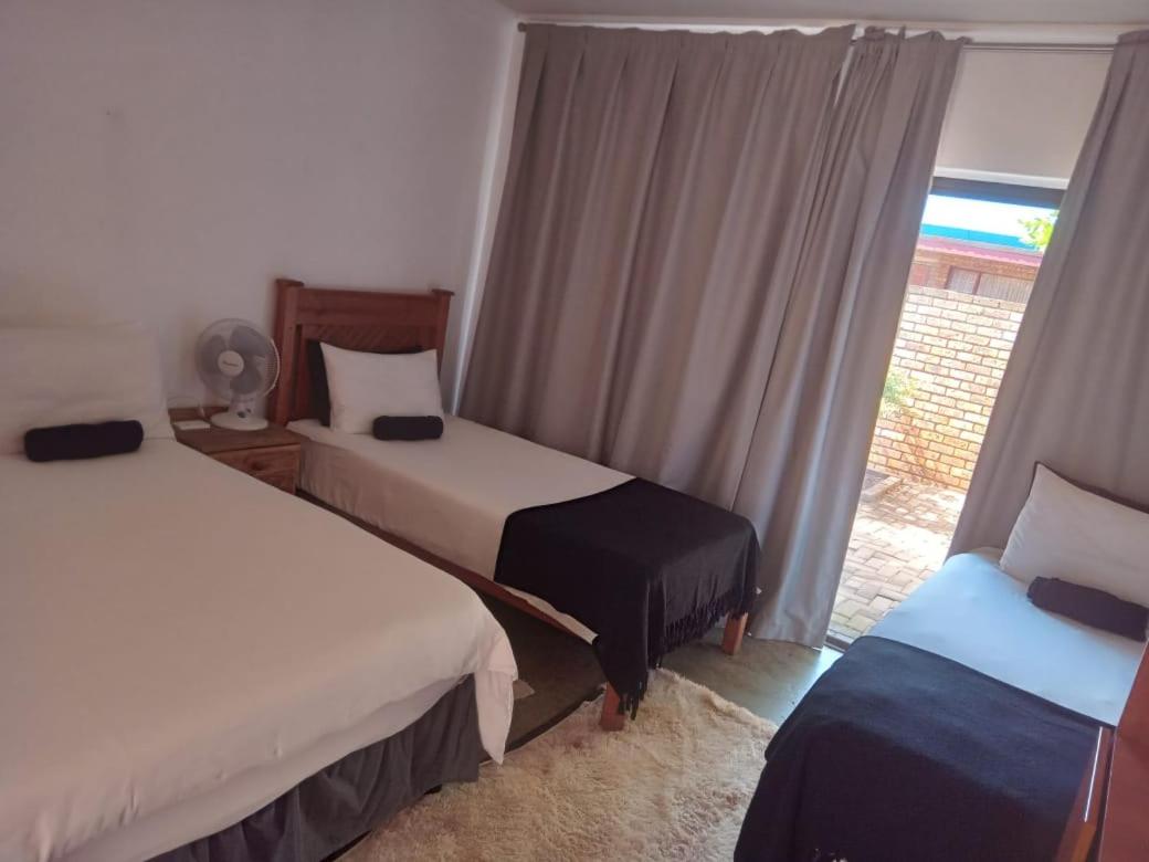 Woodpecker Guesthouse Middelburg Mpumalanga