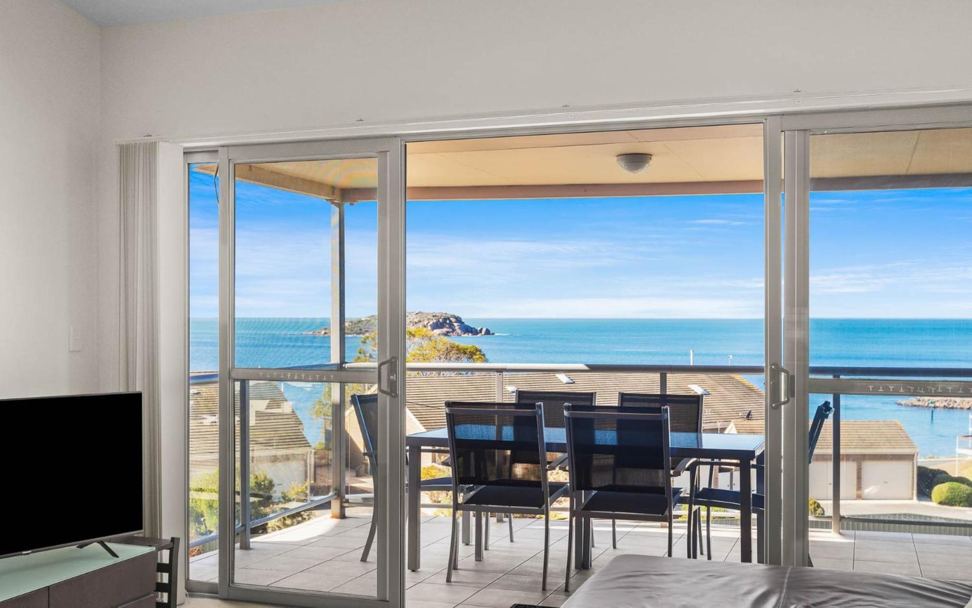 Blue Horizon -Unit 5, 2 Solway Crescent, Encounter Bay