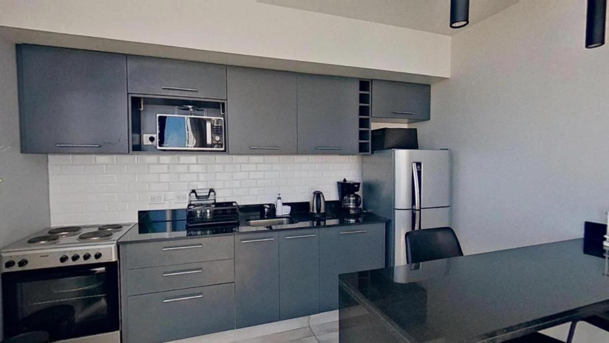 Penthouse Panorámico a Estrenar en Sofisticado Barrio y Edificio 100m2 Piscina Salon de Eventos Gym