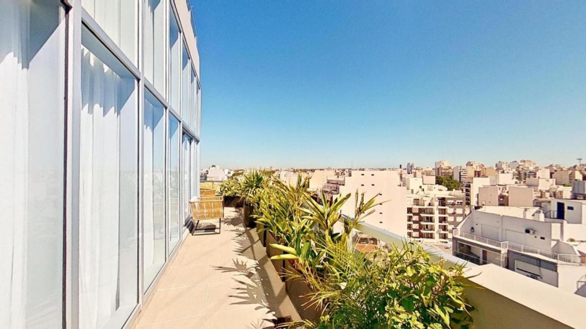 Penthouse Panorámico a Estrenar en Sofisticado Barrio y Edificio 100m2 Piscina Salon de Eventos Gym