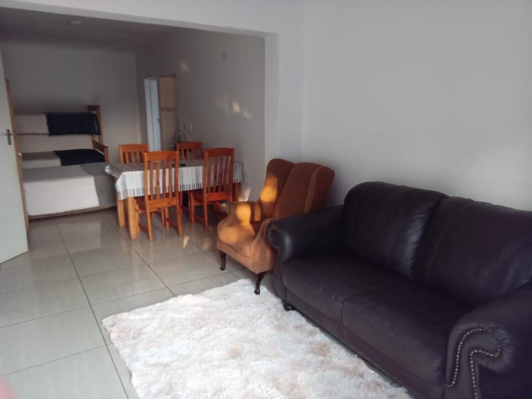 Woodpecker Guesthouse Middelburg Mpumalanga