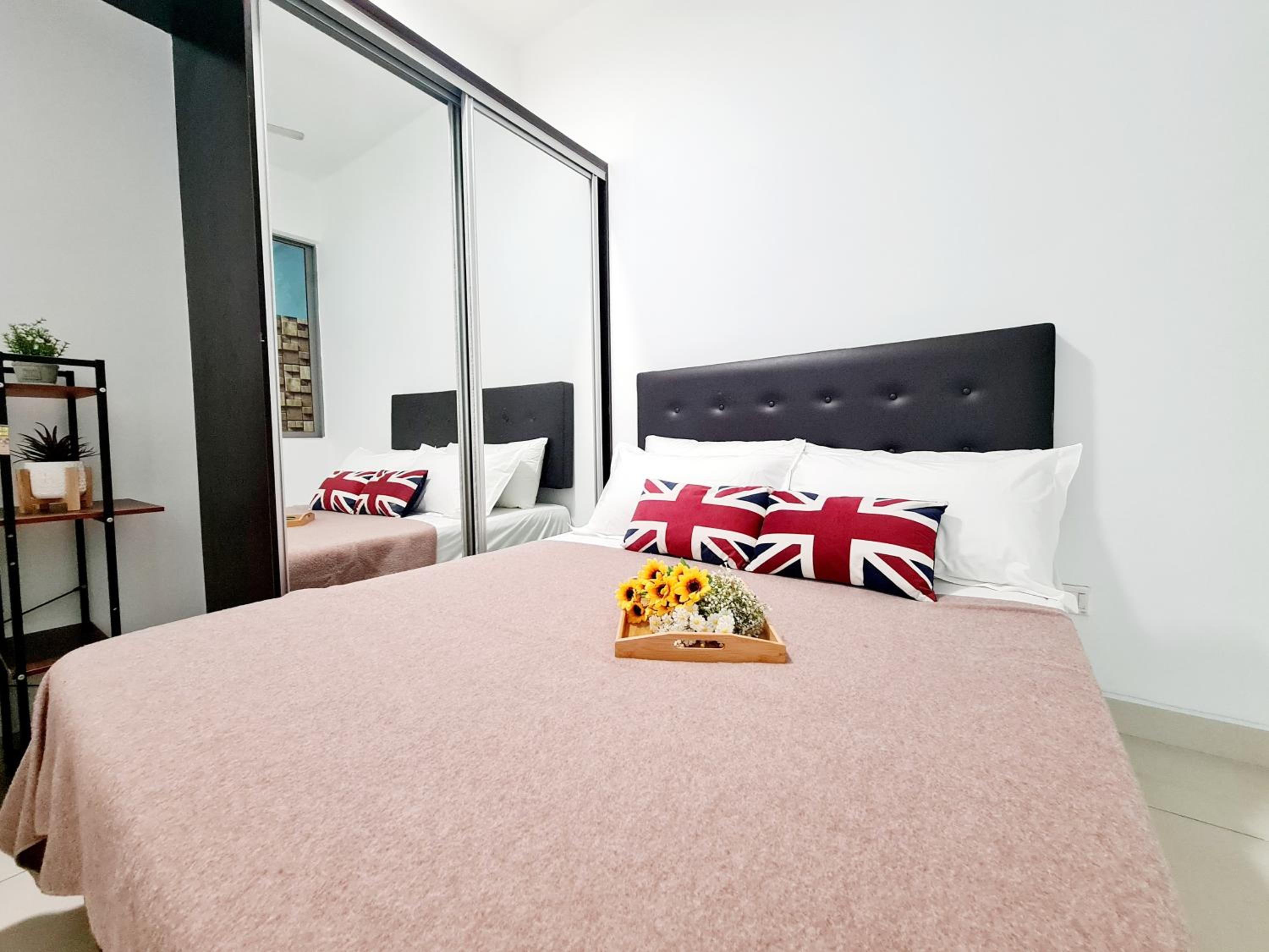 8 Guest Duplex 1 Room Studio Cyberjaya Hospital DPulze Shaftsbury MMU Limkokwing KLIA Transit Putrajaya