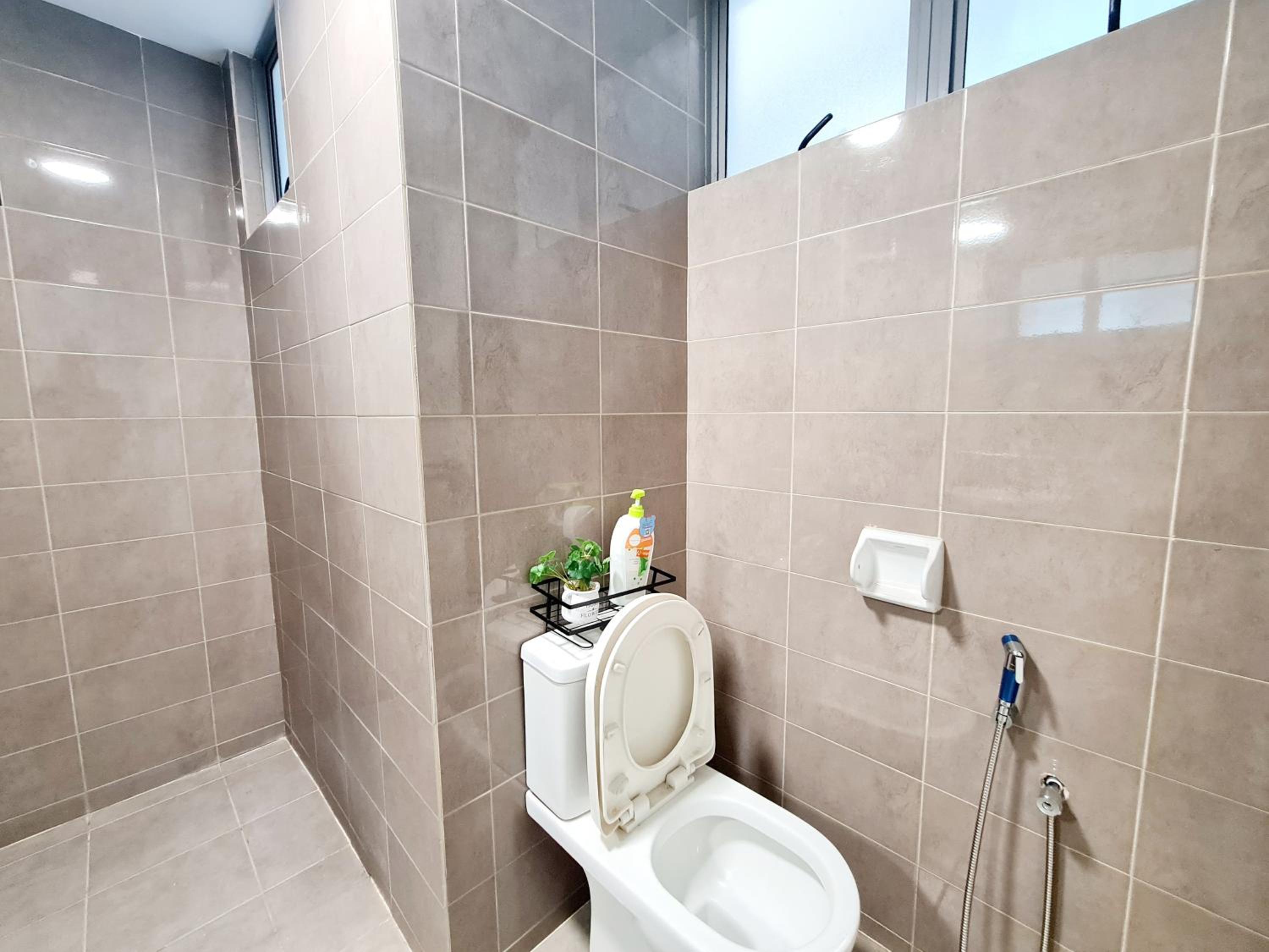 8 Guest Duplex 1 Room Studio Cyberjaya Hospital DPulze Shaftsbury MMU Limkokwing KLIA Transit Putrajaya