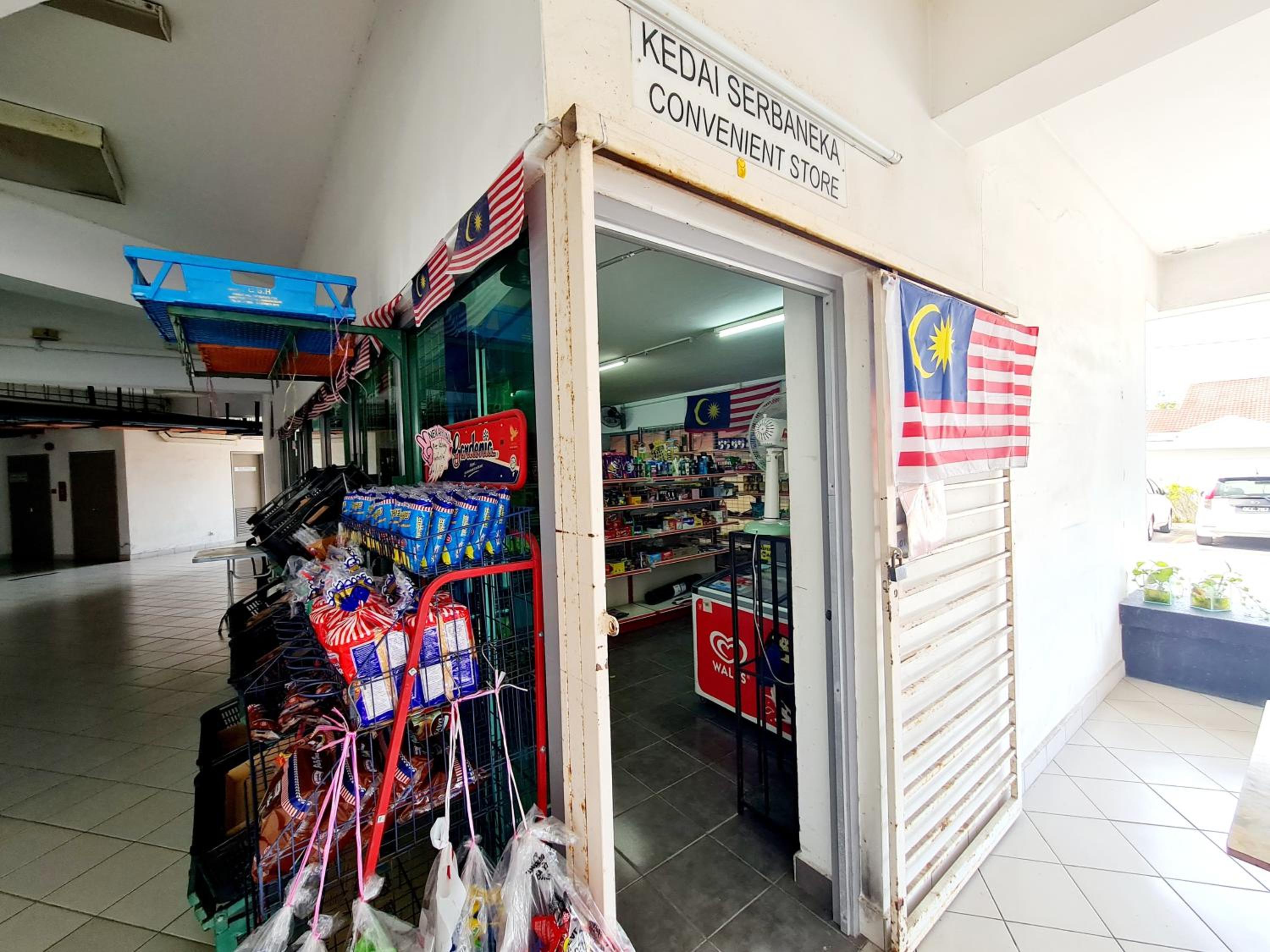 8 Guest Duplex 1 Room Studio Cyberjaya Hospital DPulze Shaftsbury MMU Limkokwing KLIA Transit Putrajaya