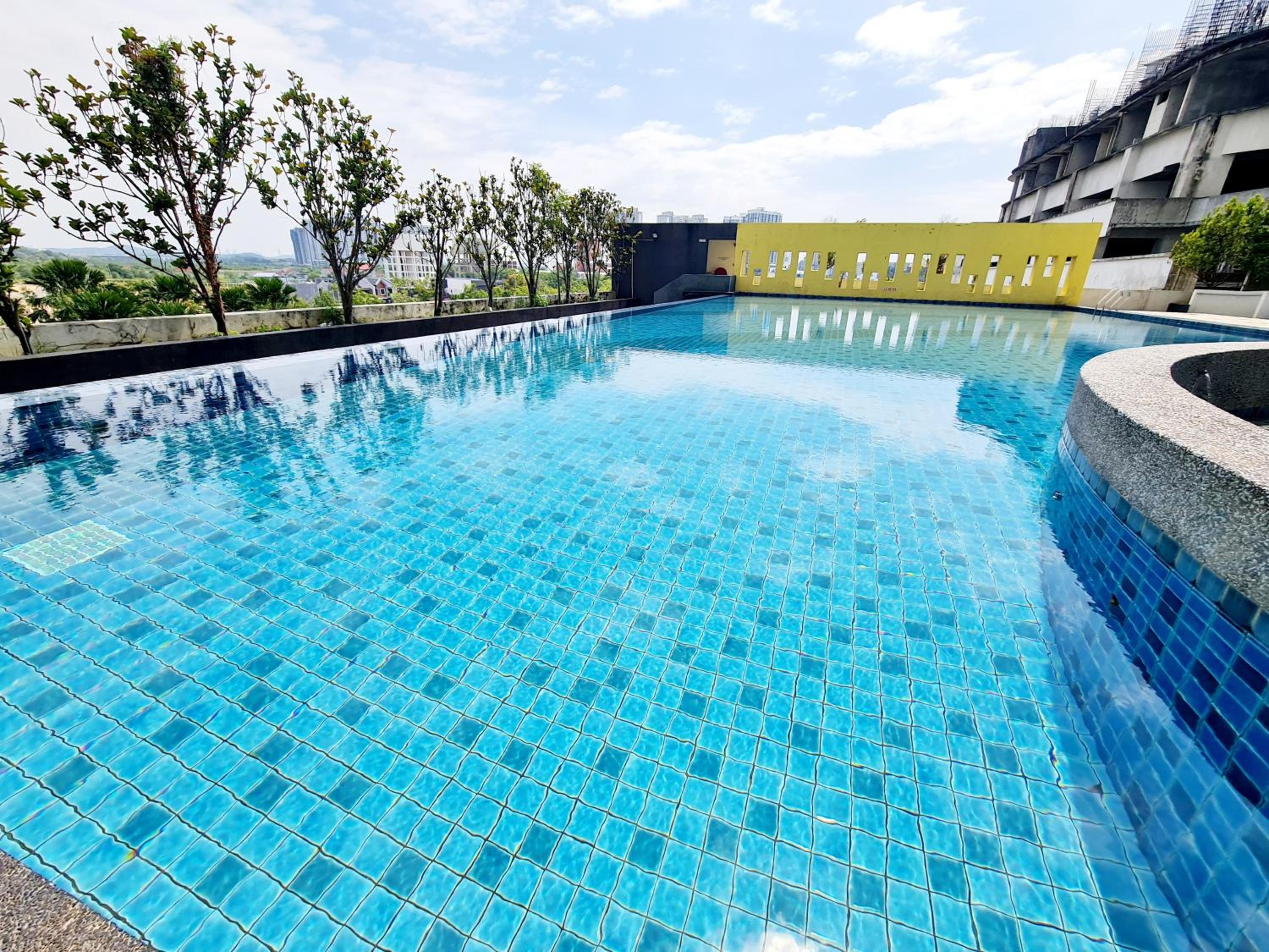 8 Guest Duplex 1 Room Studio Cyberjaya Hospital DPulze Shaftsbury MMU Limkokwing KLIA Transit Putrajaya