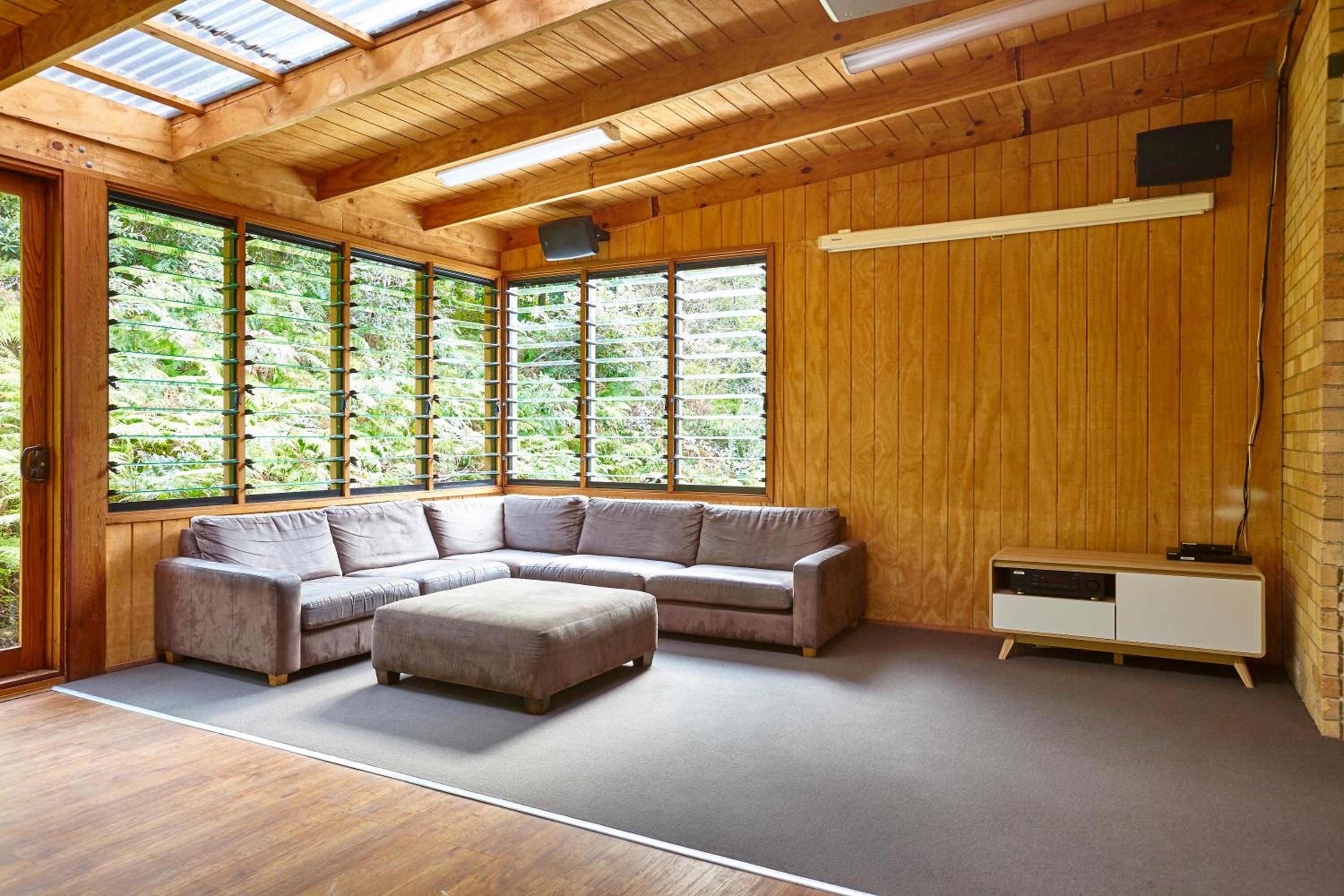 Land's Edge Harbour Lodge