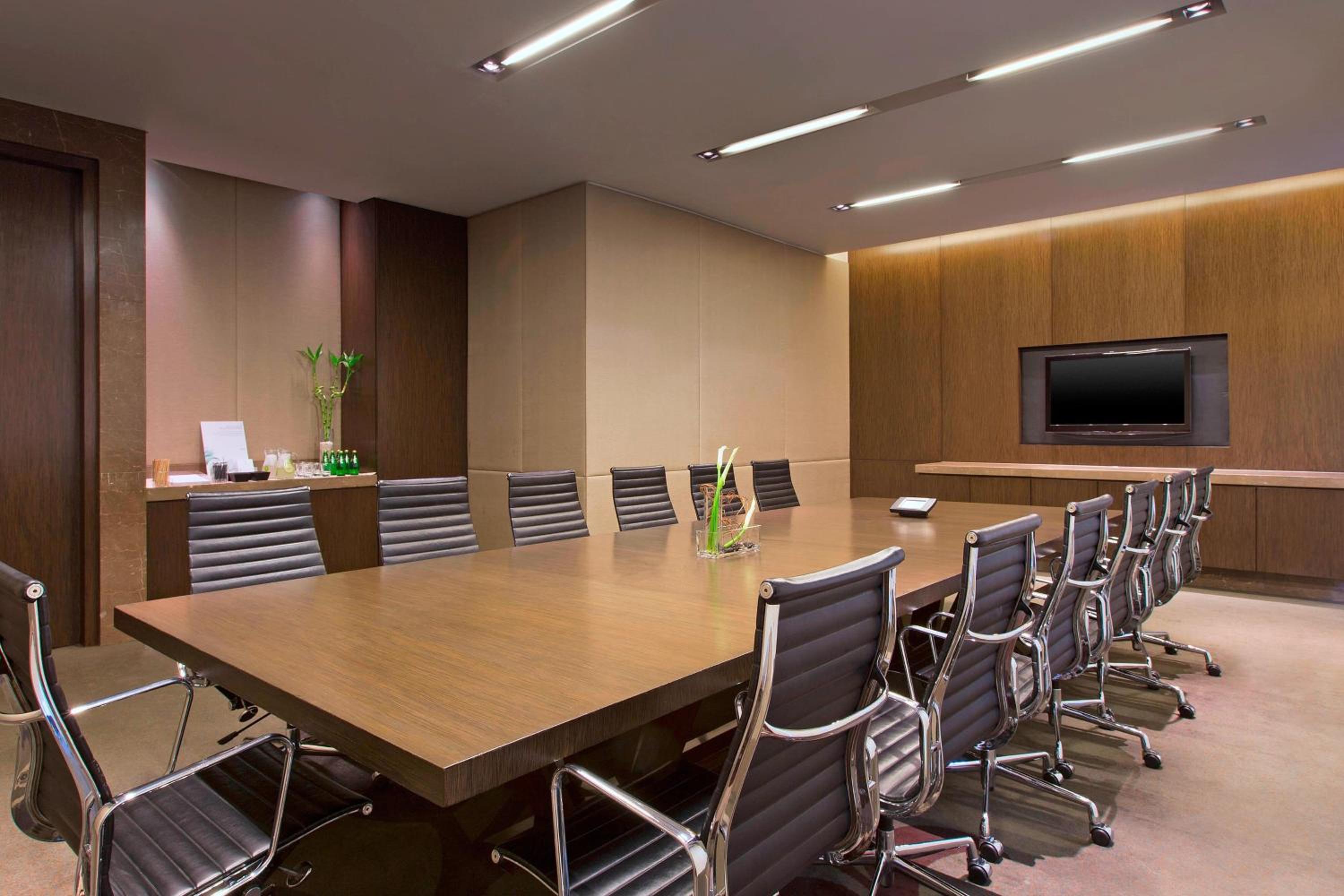Mumbai Vacations - The Westin Mumbai Garden City - Property Image 28