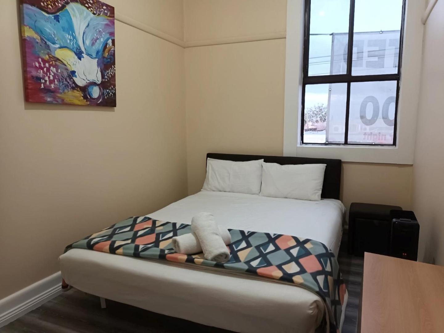 Your Own Pub in Finley, Sleeps 25