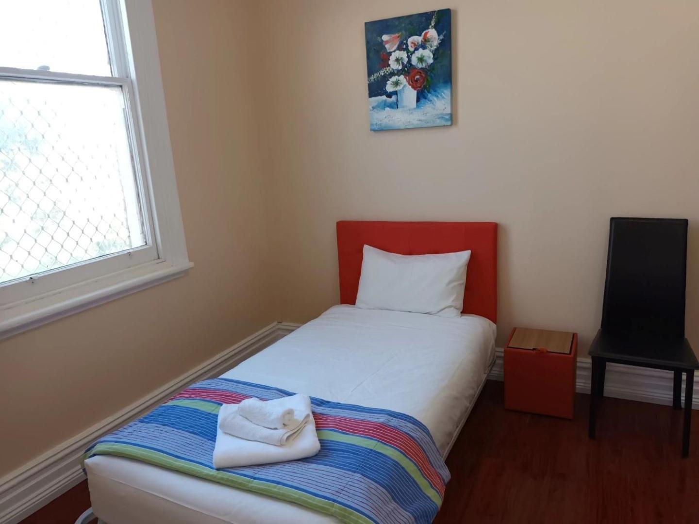 Your Own Pub in Finley, Sleeps 25