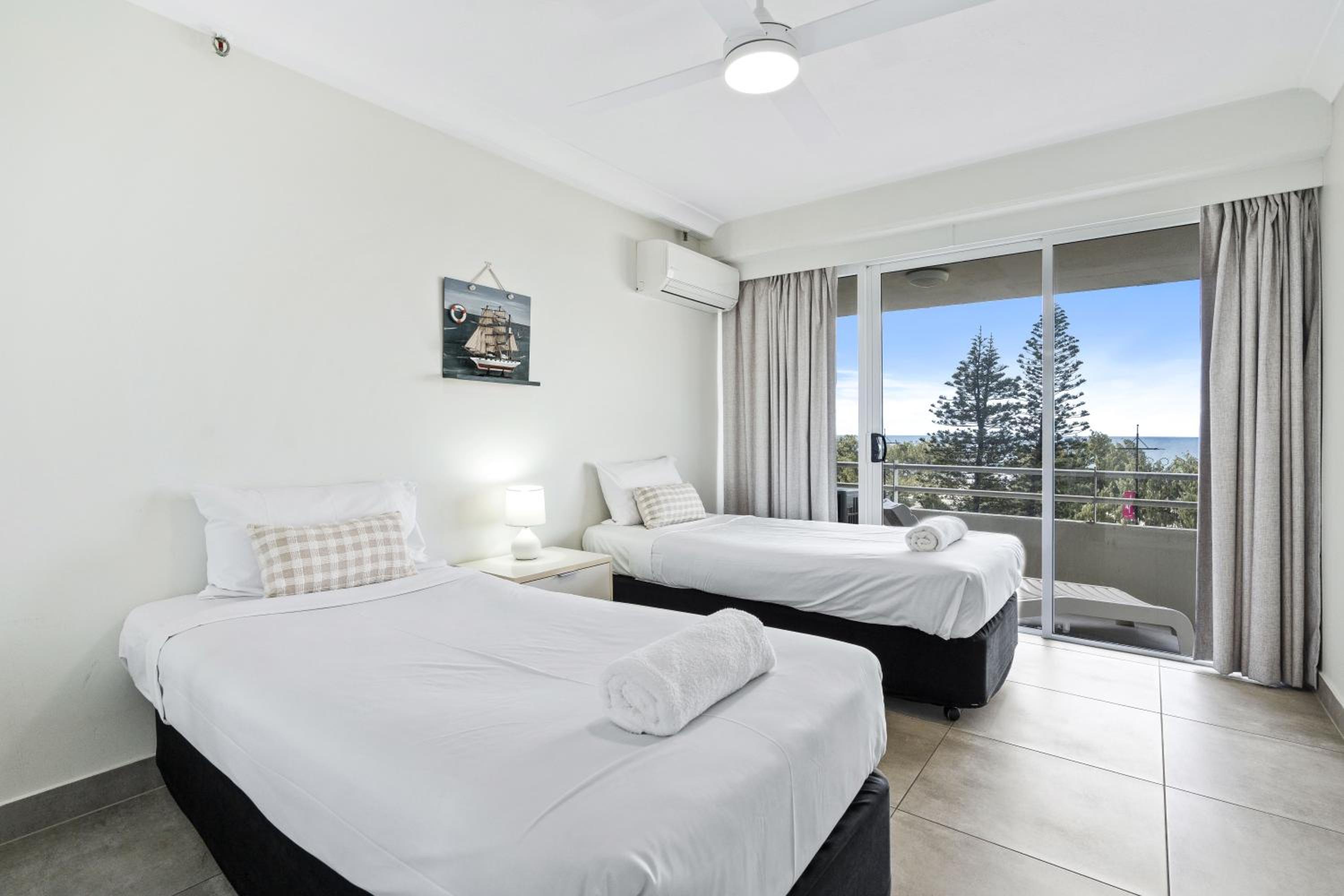 Stunning OCEAN VIEWS in 2 Bedroom Unit at Zenith - Q Stay