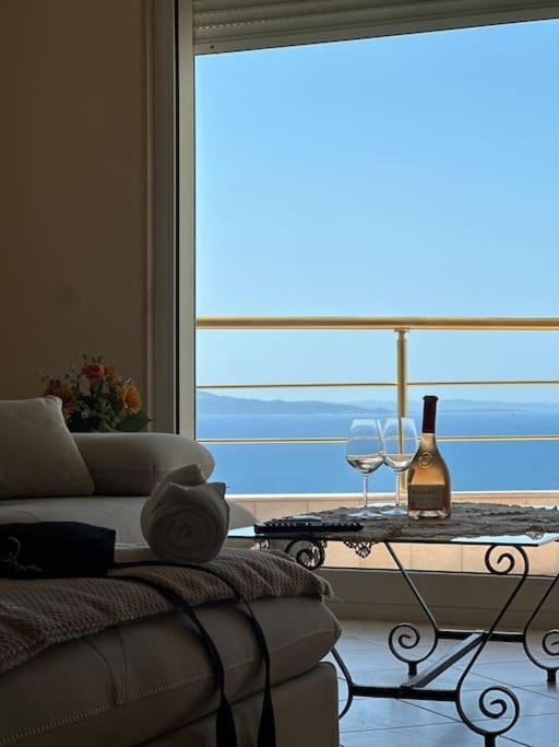 85m2 Stunning Sunset Couple Apartment