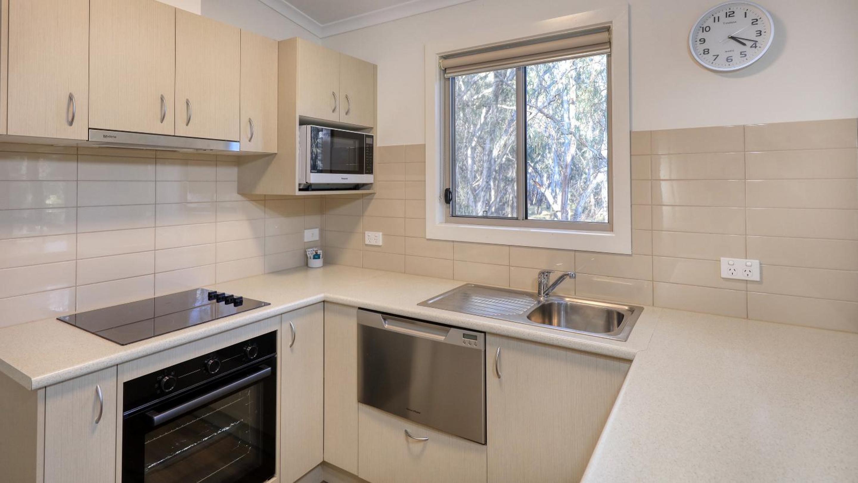 Deniliquin Riverside Caravan Park view 4