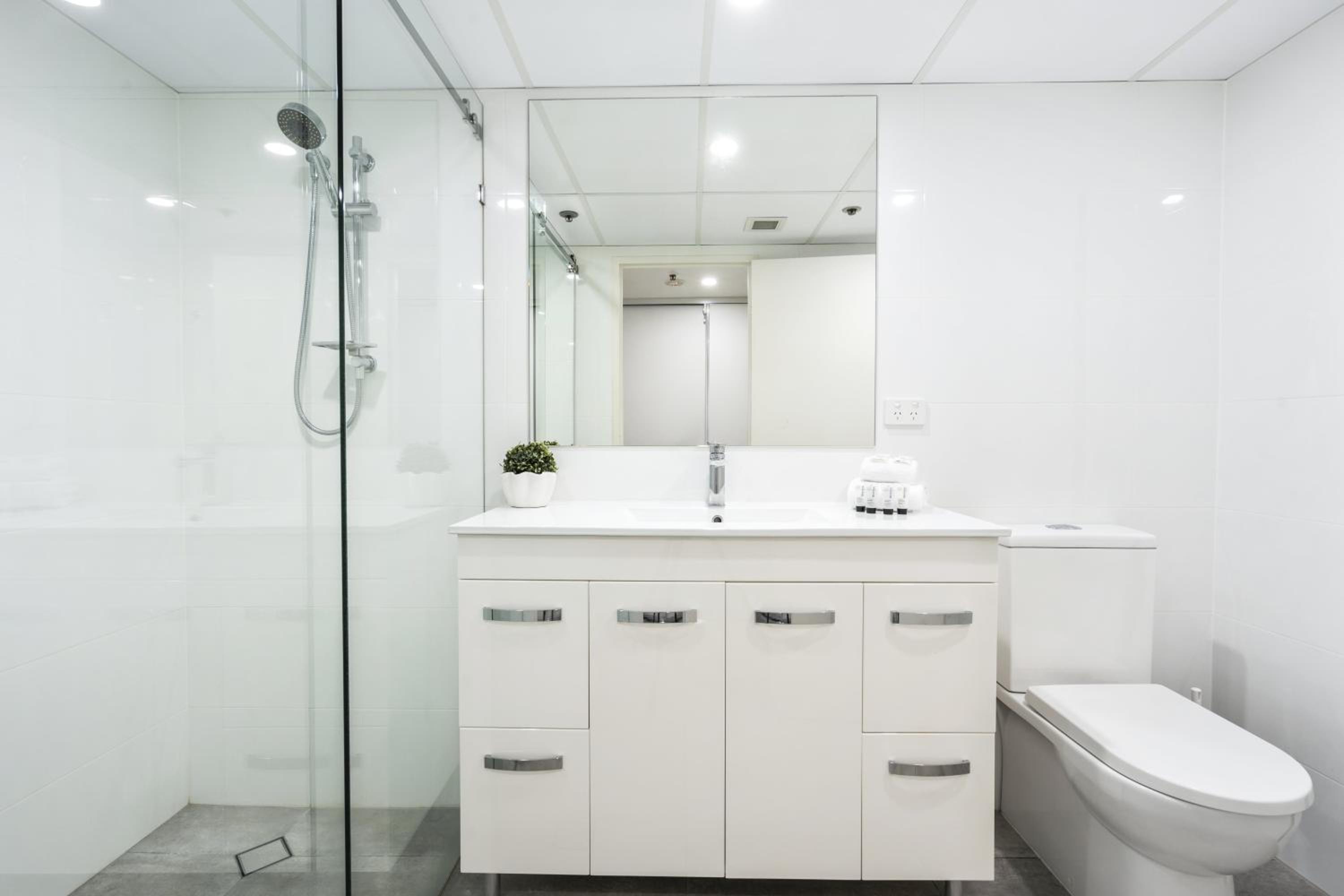 Zenith Apartments - Q Stay