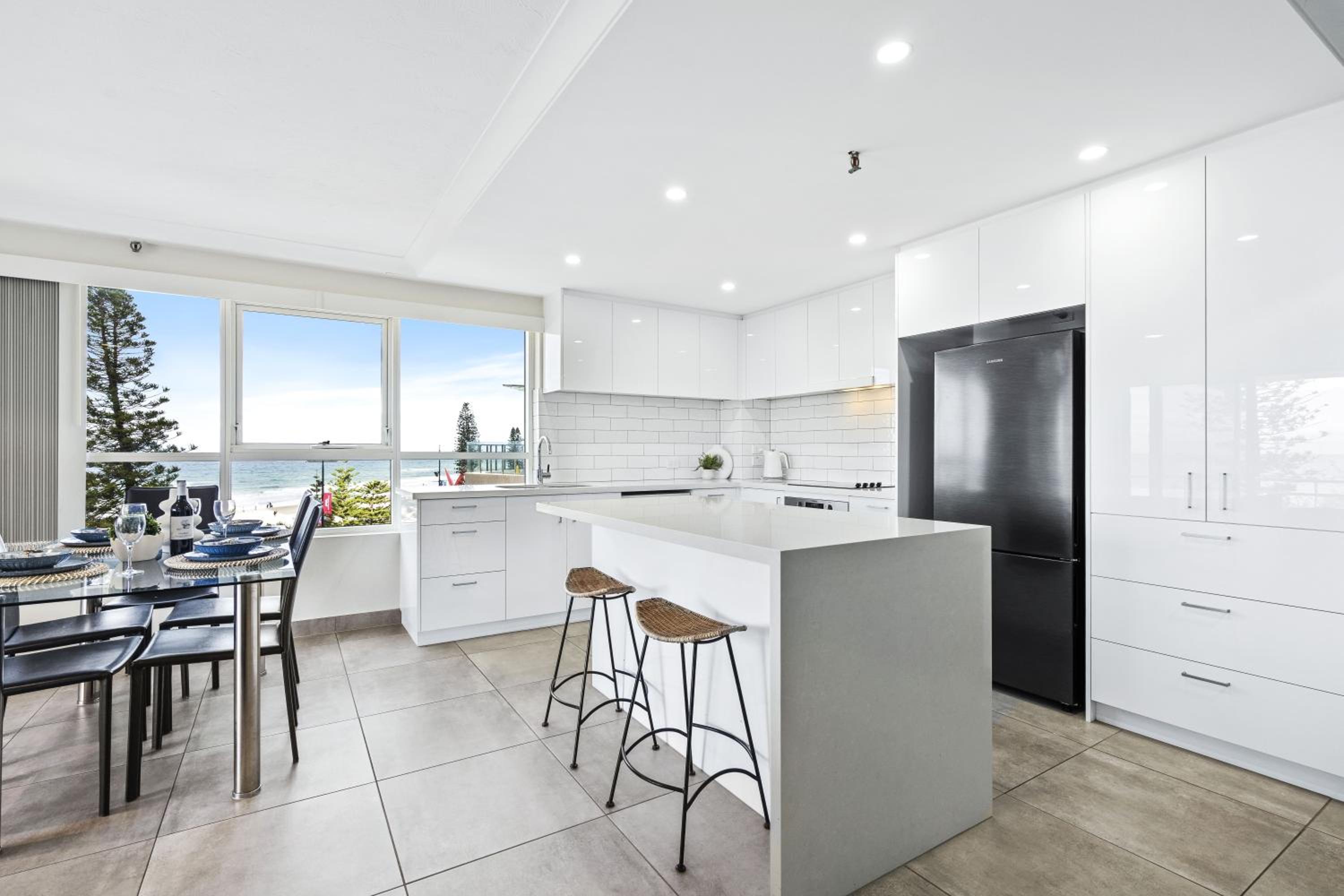 Zenith Apartments - Q Stay