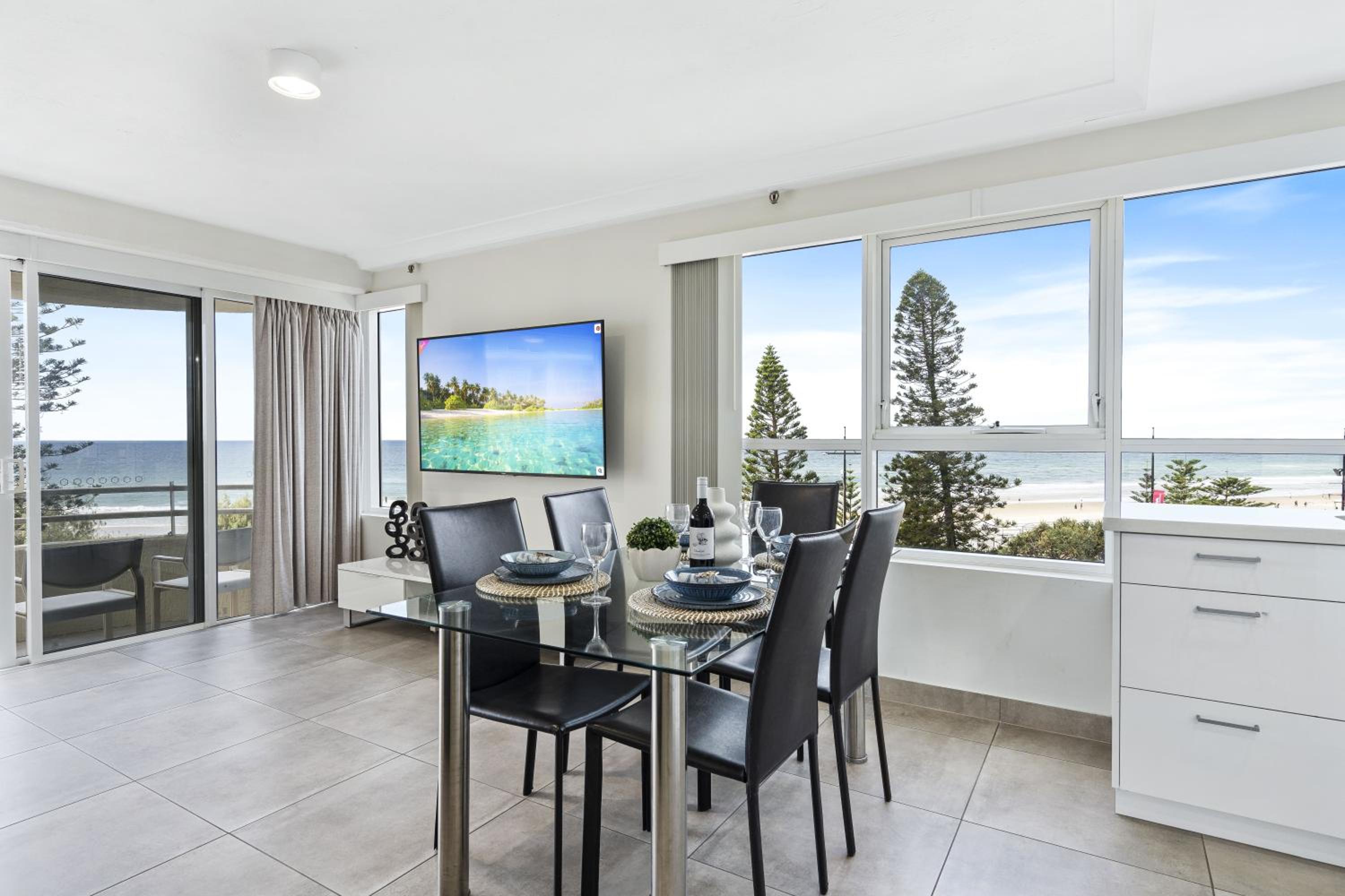 Zenith Apartments - Q Stay