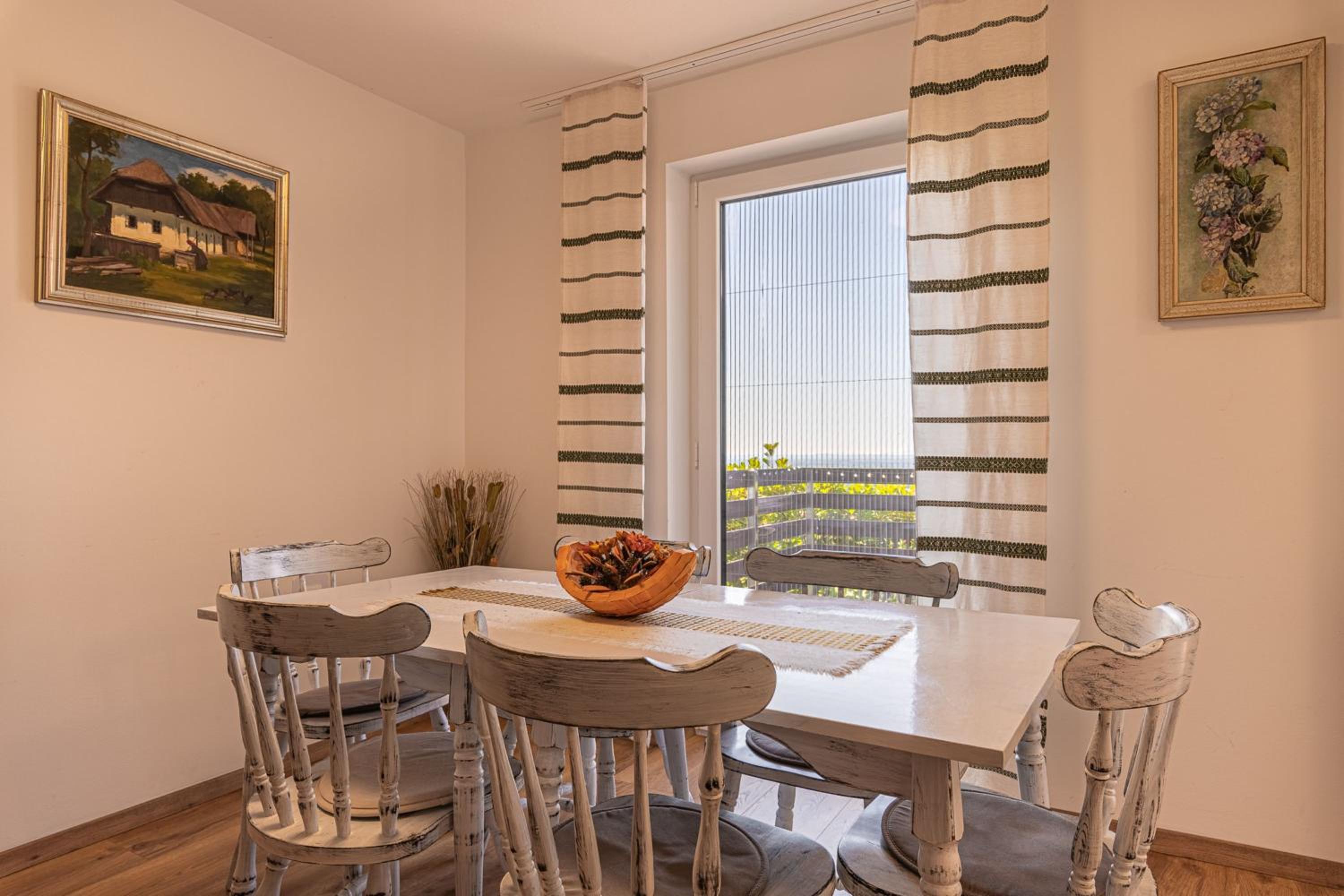 Holiday house VilAna with Jacuzzi - Happy Rentals view 5