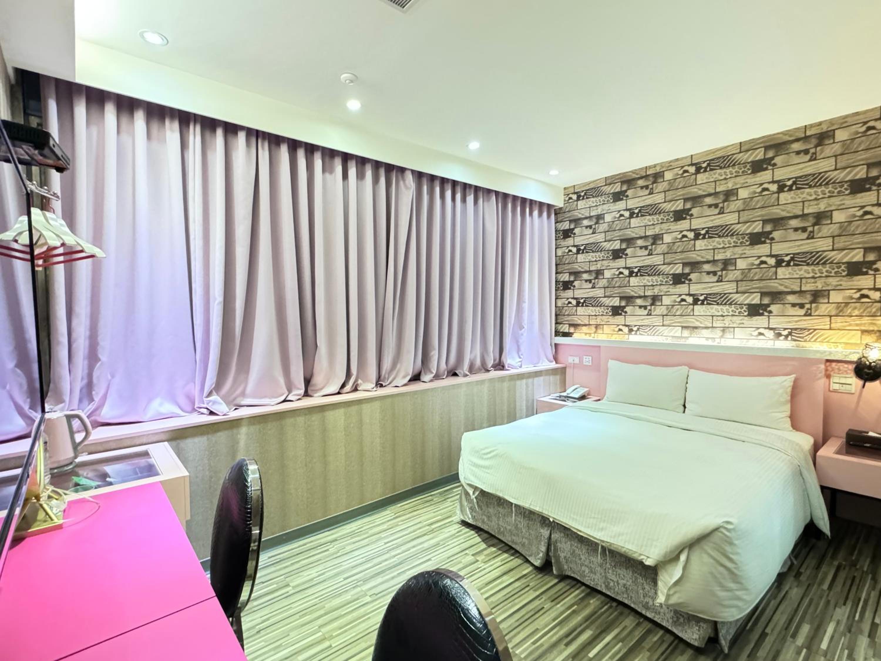 191 Hotel