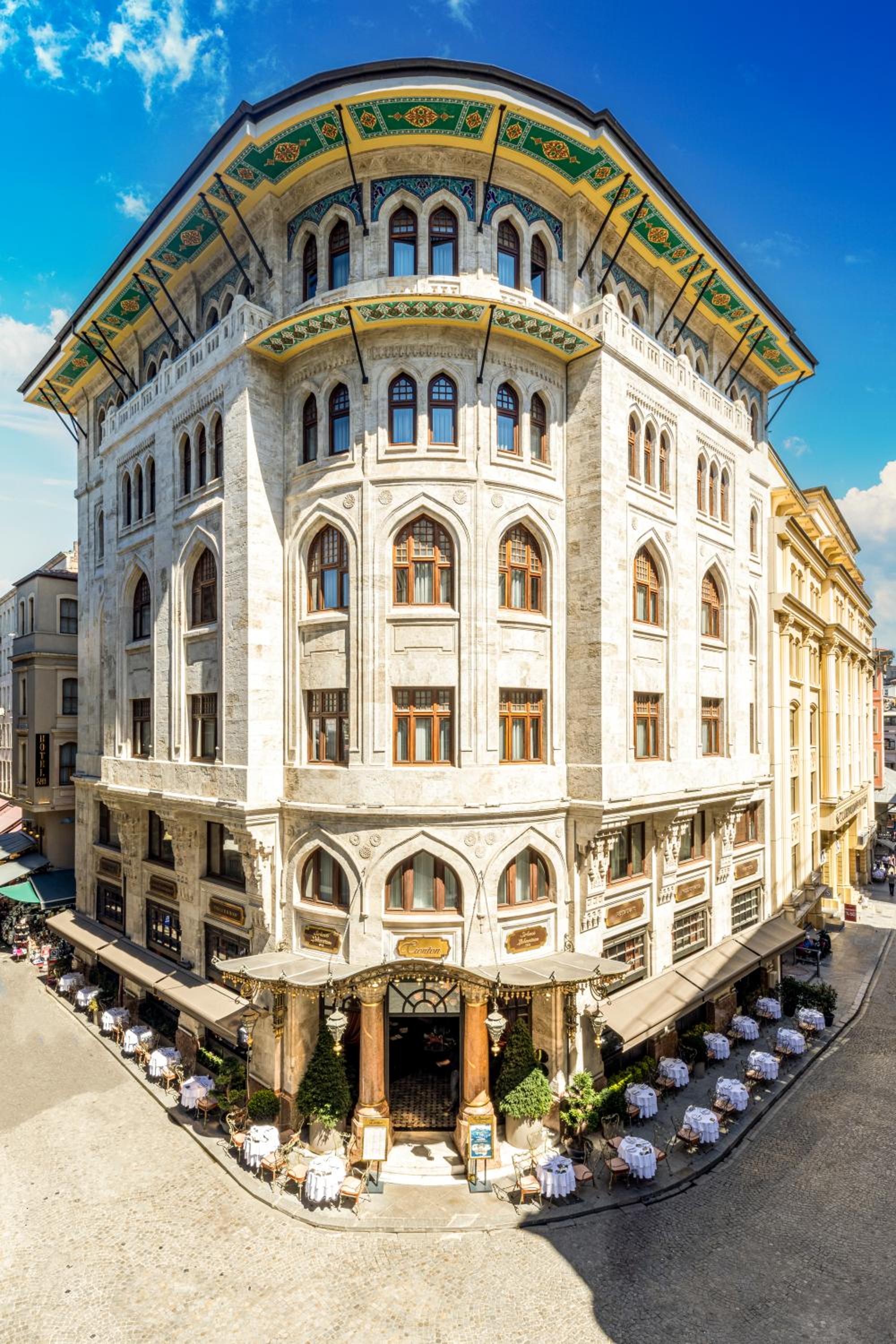 Cronton Design Hotel - Image 15