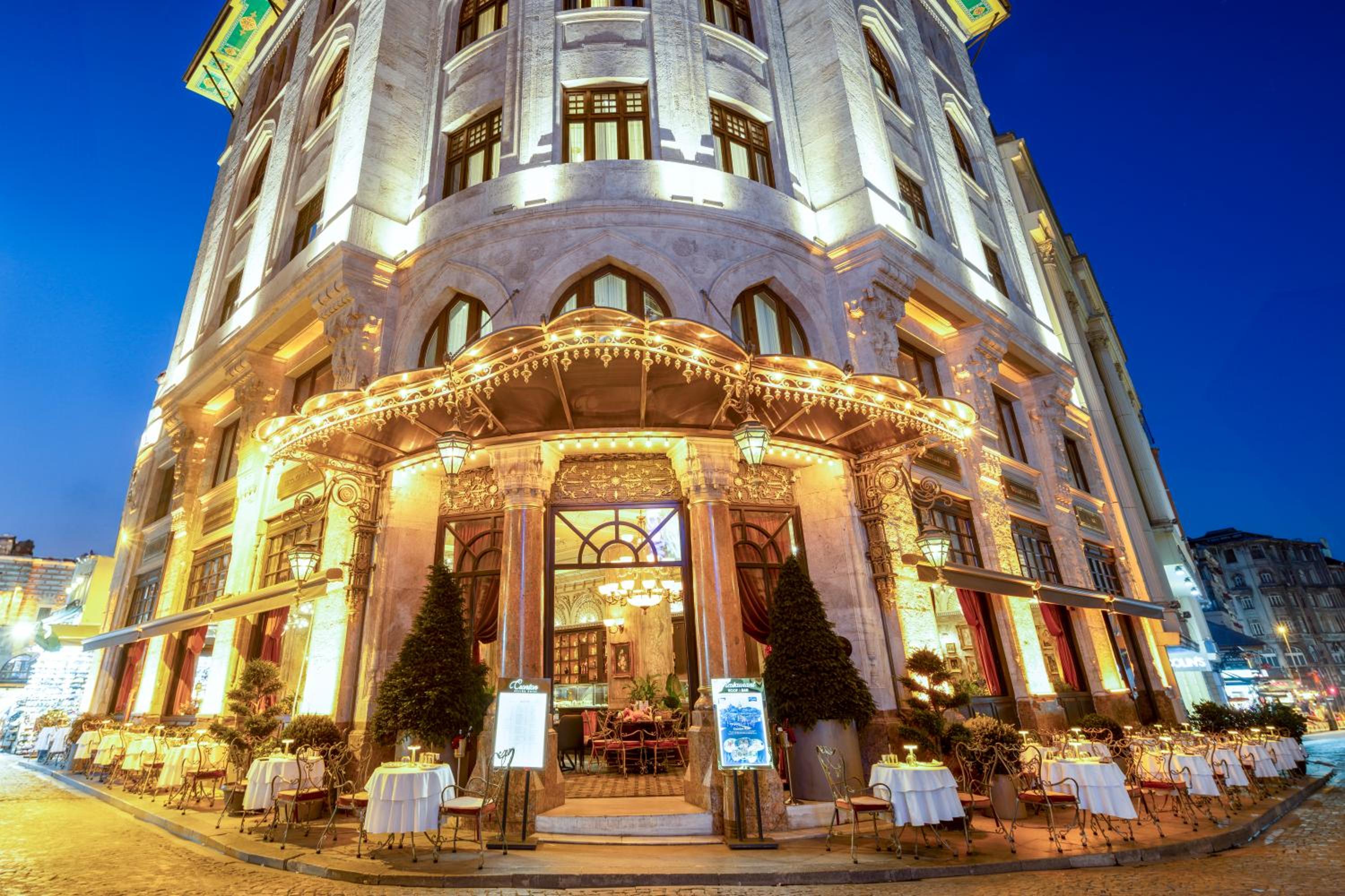 Cronton Design Hotel - Image 11